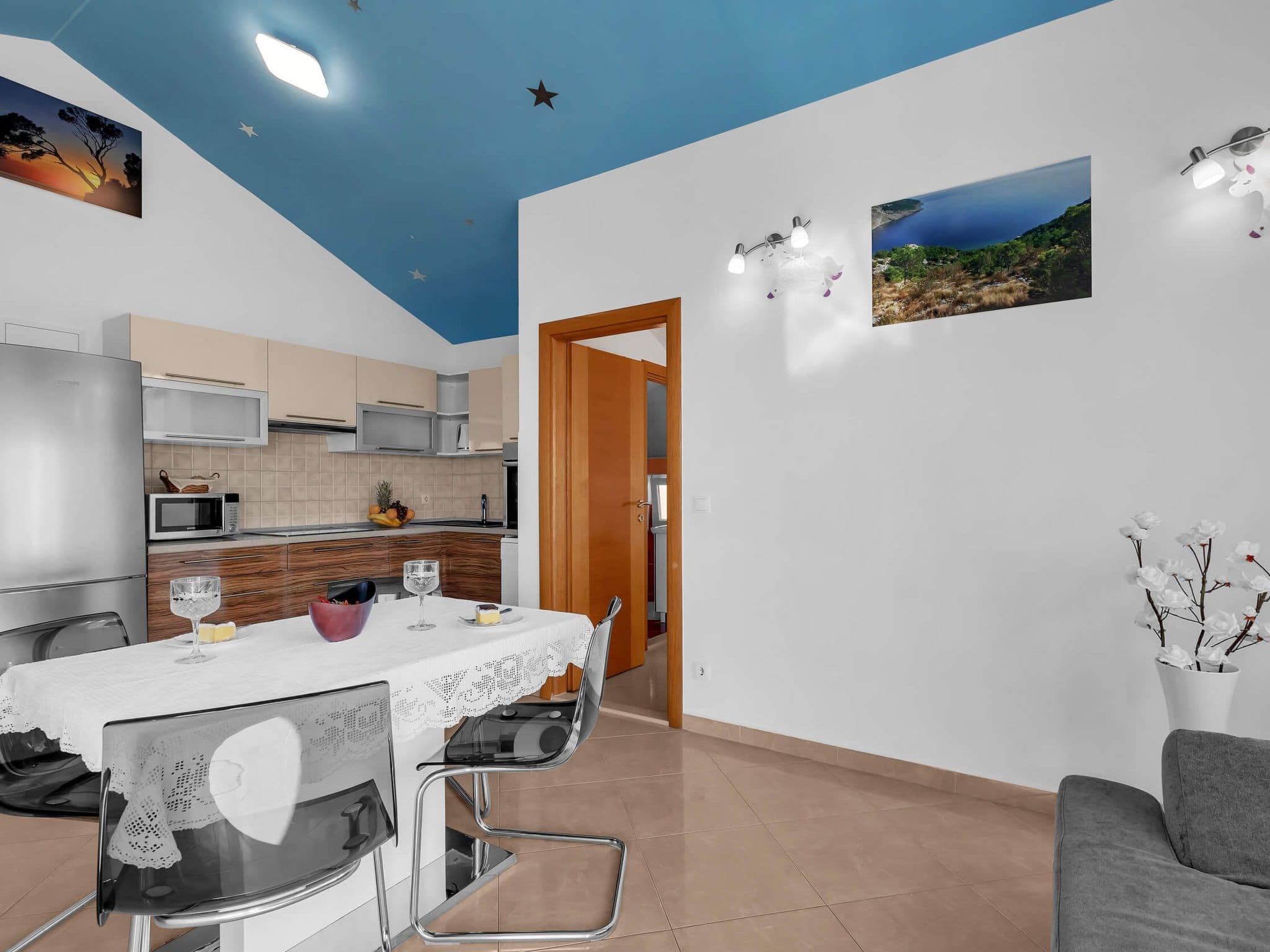 Kitchen / Dining Room
