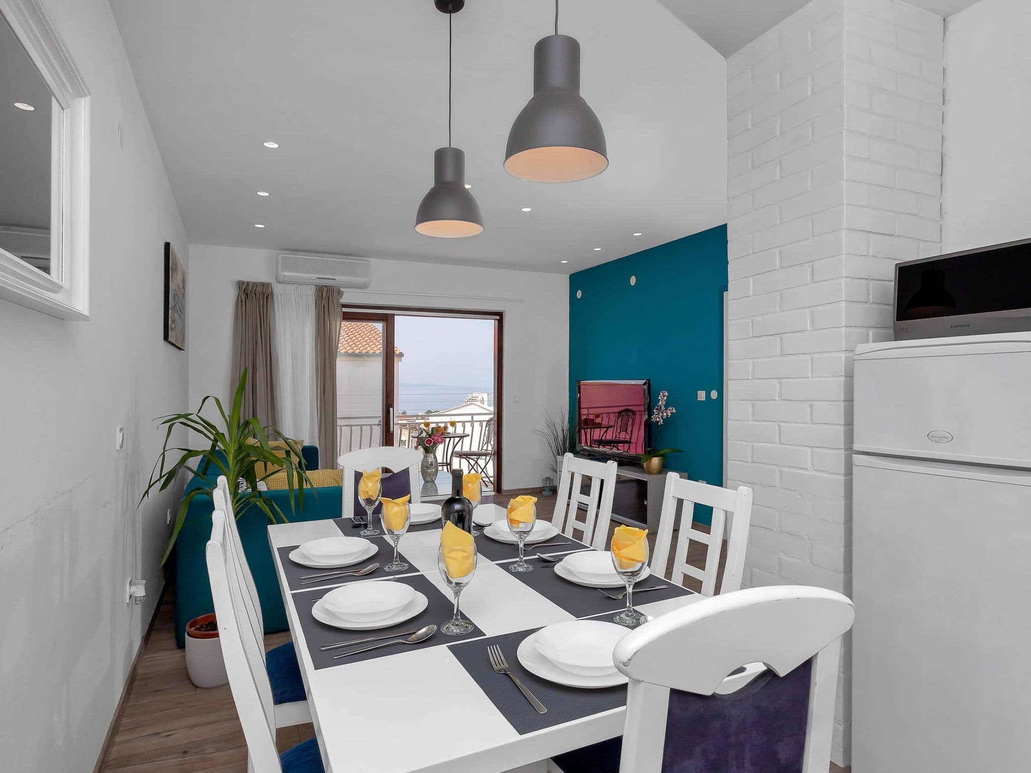 Kitchen / Dining Room