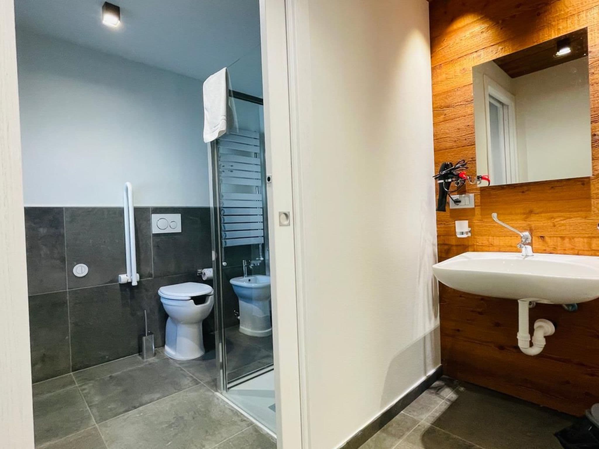 Bathroom / Wellness