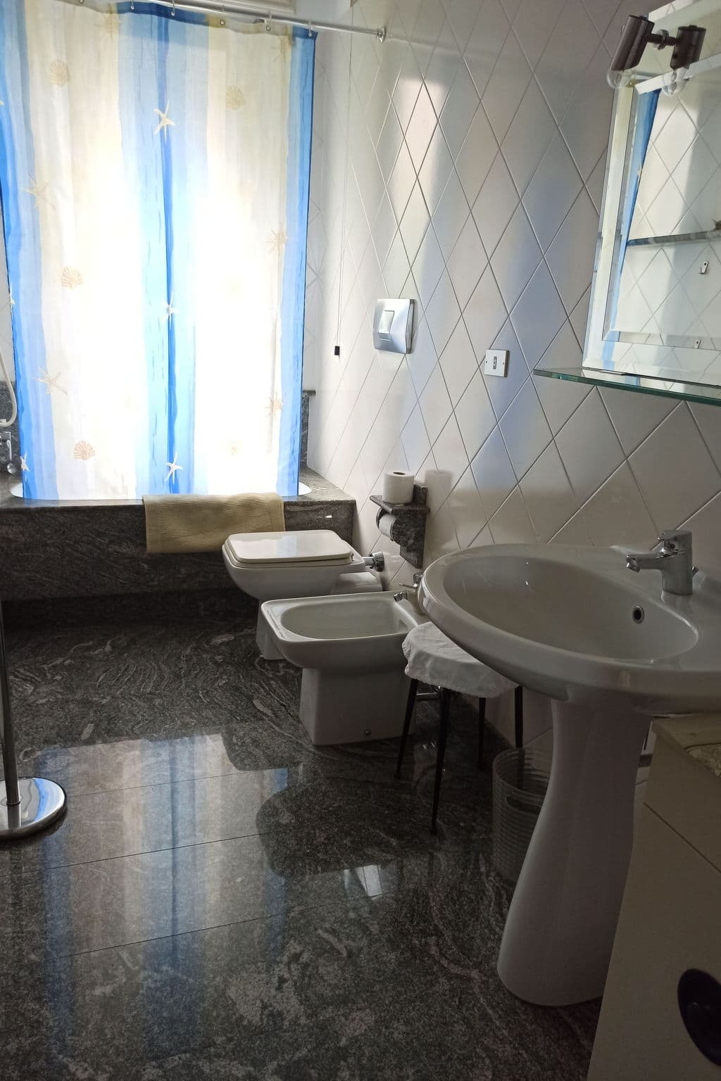 Bathroom / Wellness
