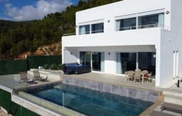 Panoramic Villa with a Pool