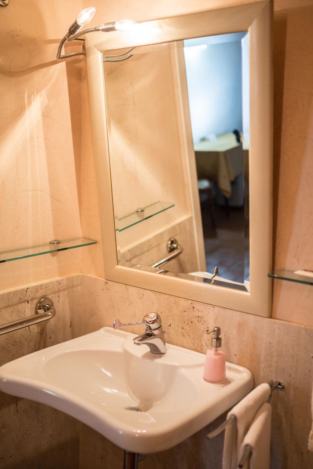 Bathroom / Wellness