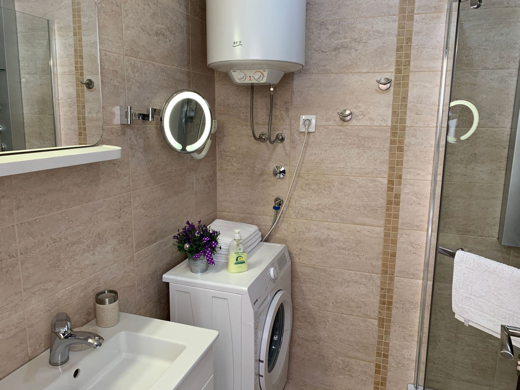 Bathroom / Wellness