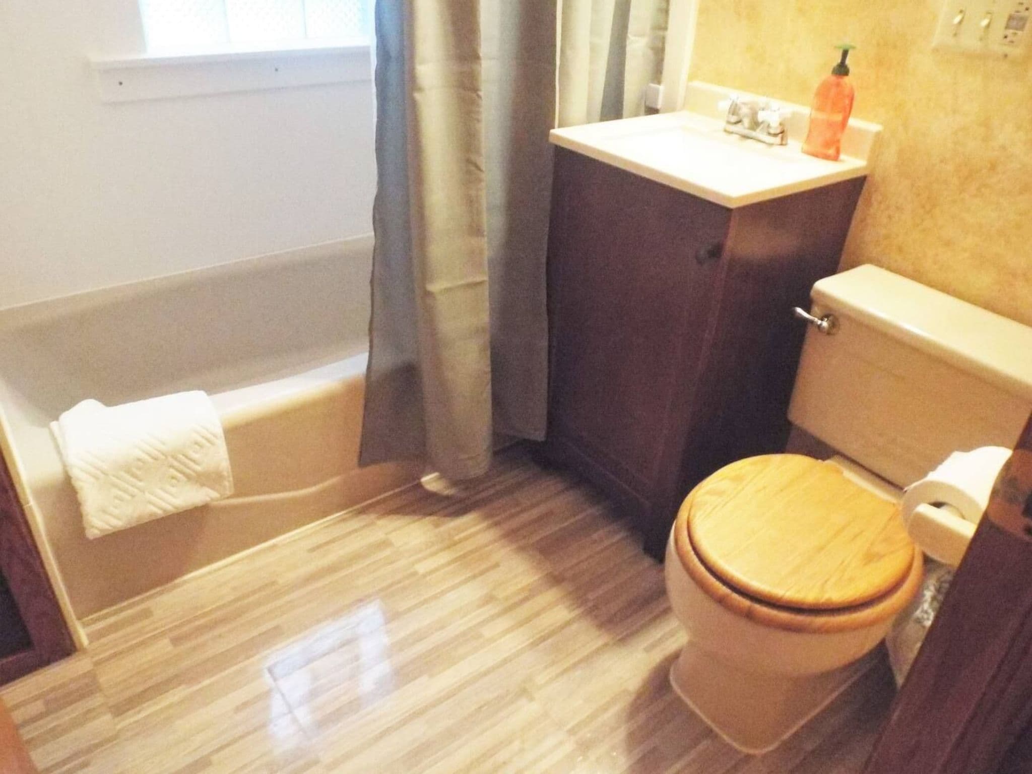 Bathroom / Wellness