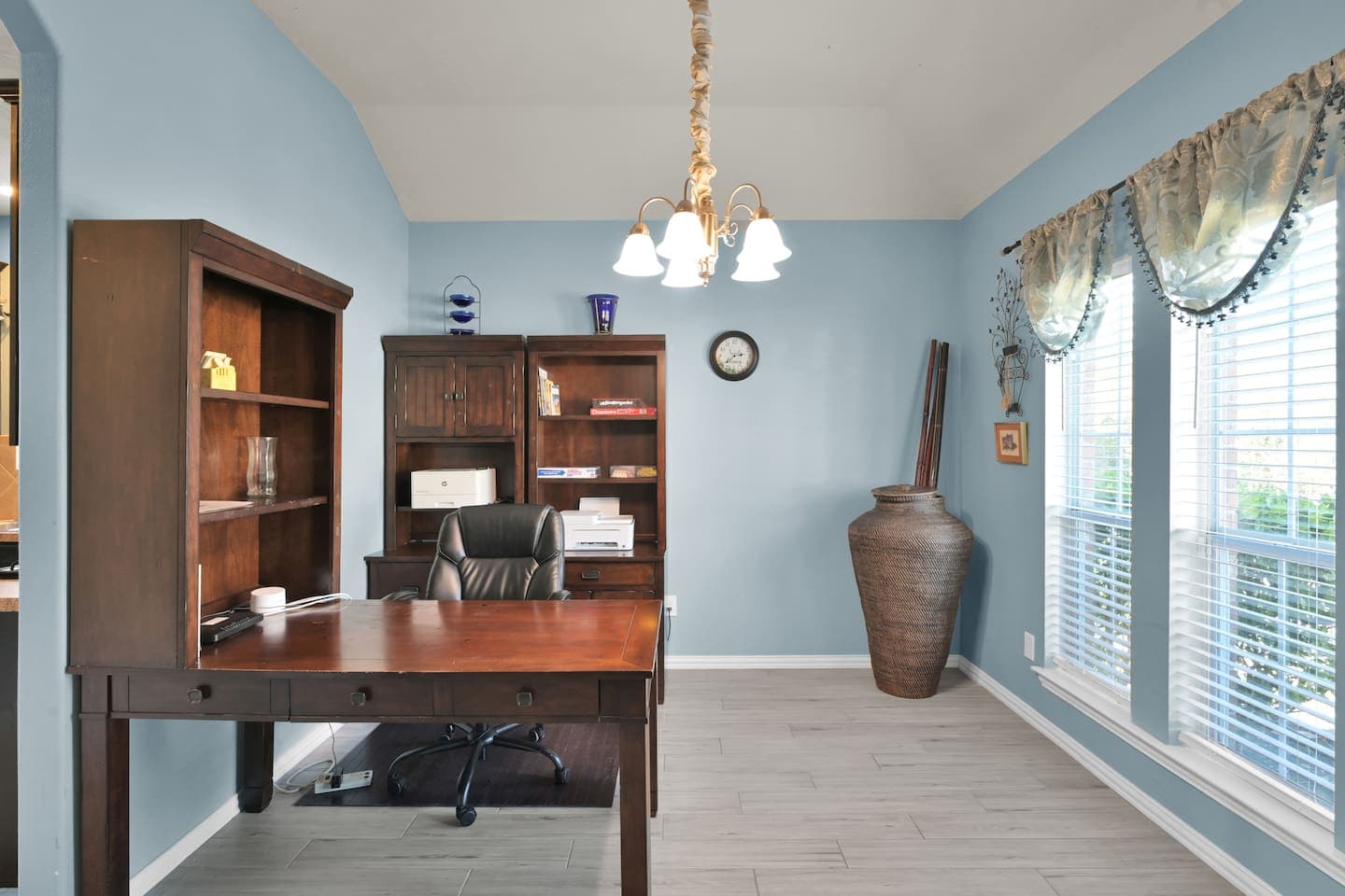 Office chair is super comfy. WIFI is high-speed and very reliable. We are only 2 1/2 miles from the nearest FedEx office if you need supplies or help with shipping