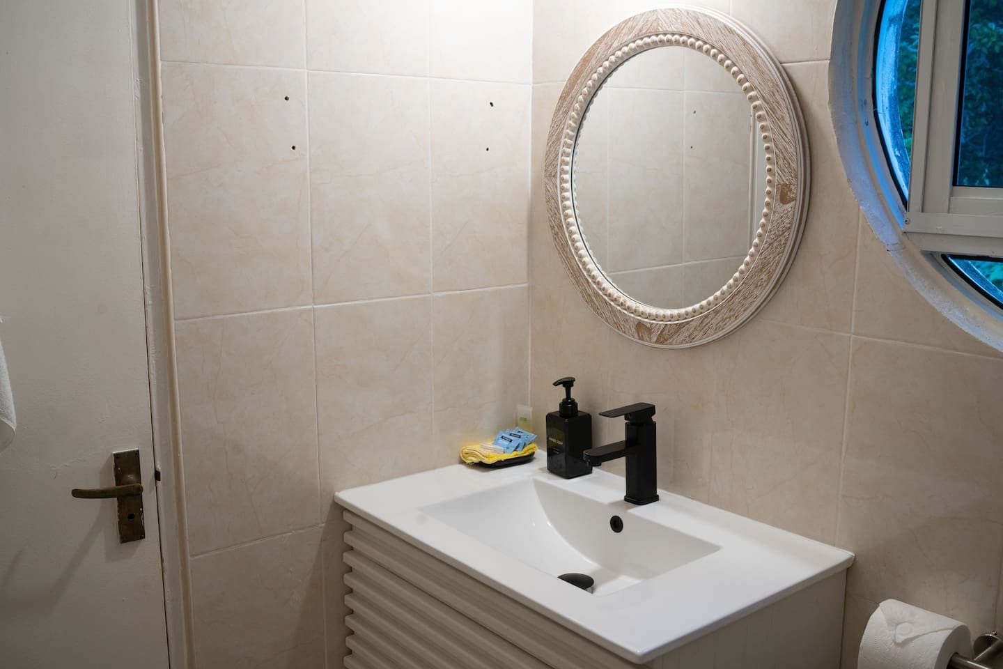 Recently (2024) refreshed master bathroom. European style cabinetry, plenty of towels and linens as well as toiletries. Grab bar for safety. 