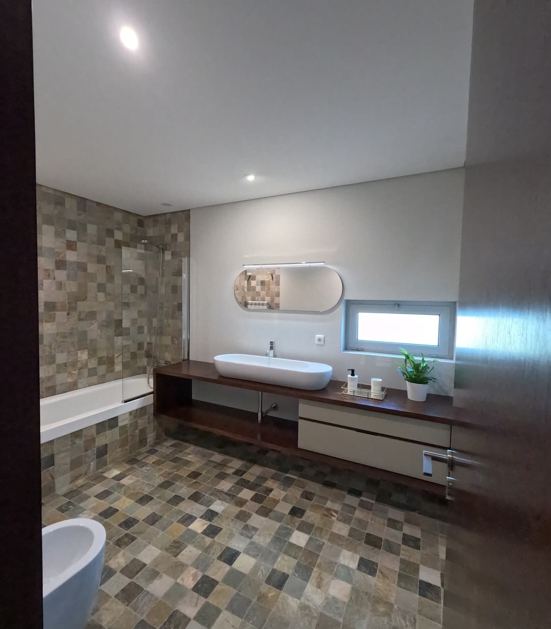 Gallery Image 19