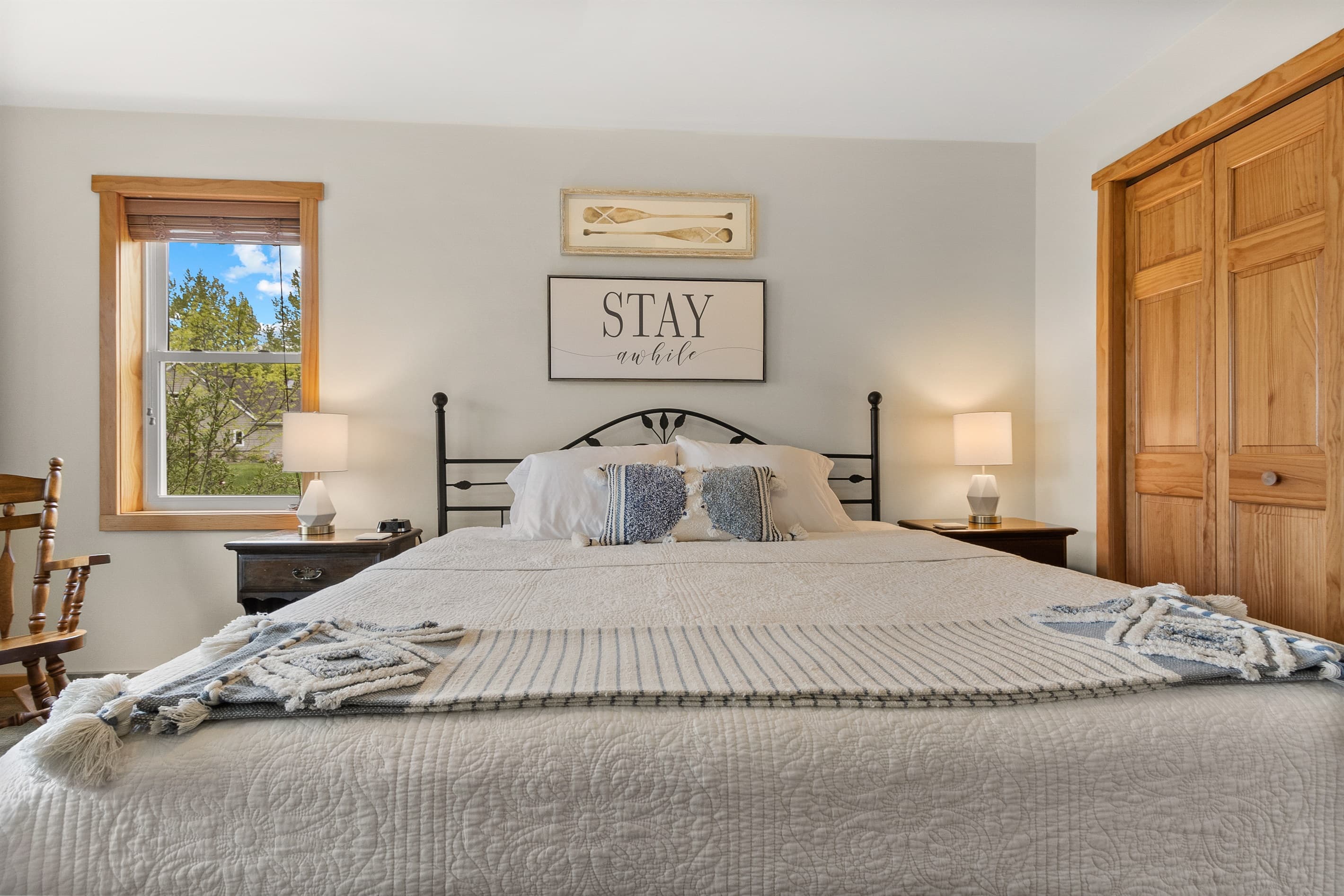 Wake up to harbor light filtering through the windows — water views from bed, king-size comfort, and a workstation if the week refuses to fully let go.
