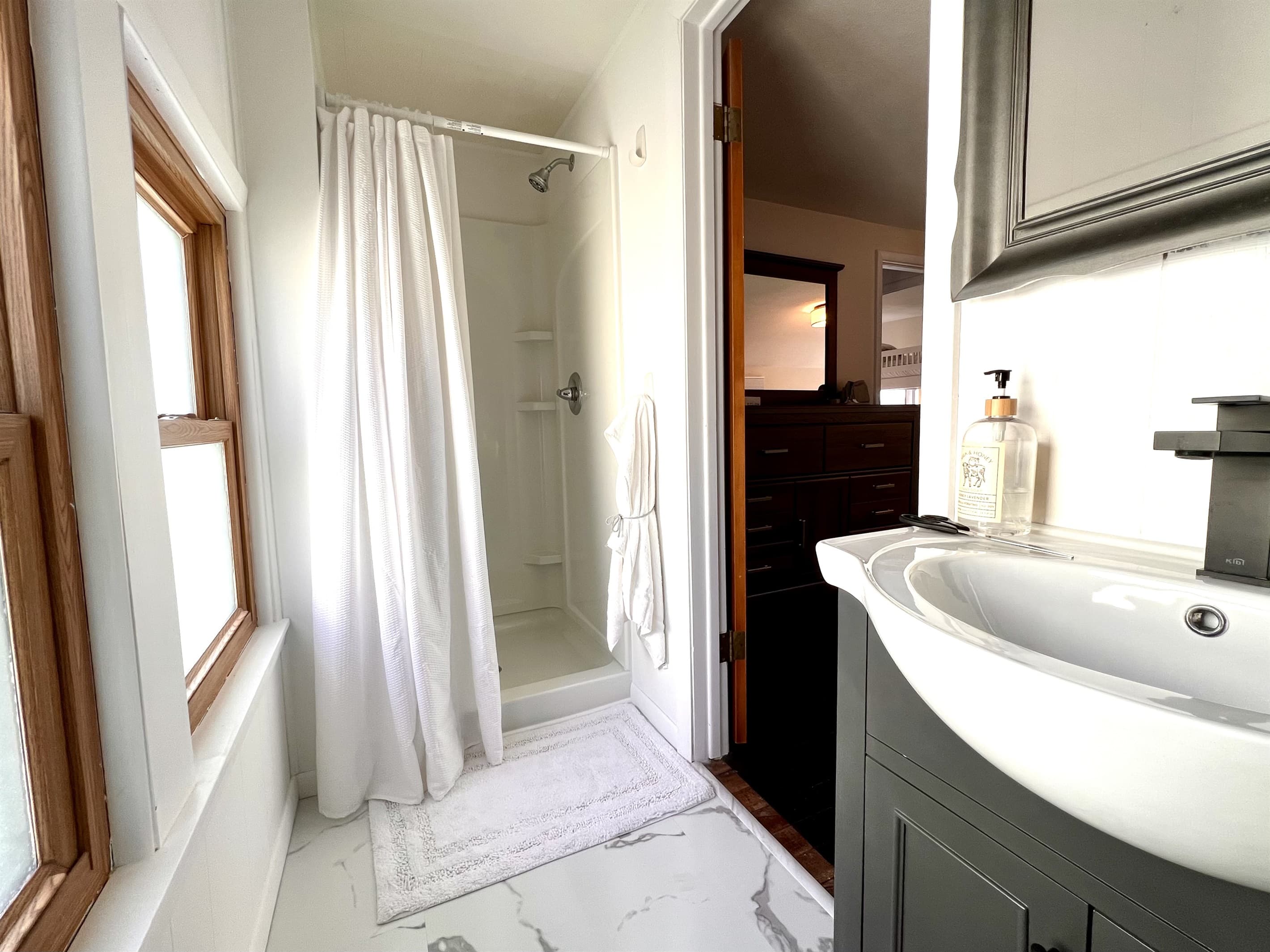 2nd Bath | 2nd Floor | On-suite to primary bedroom