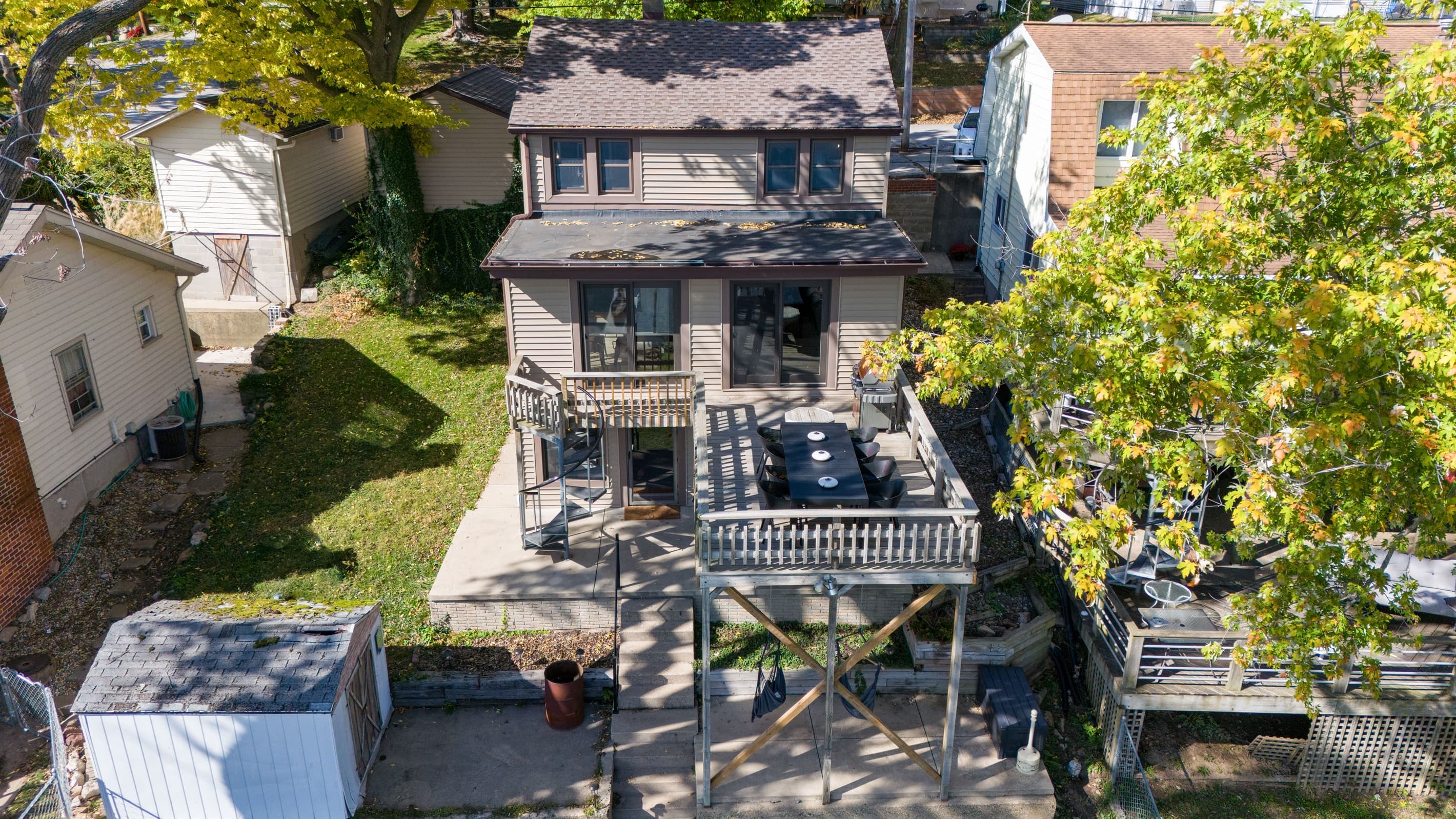Drone View | Lake Shore Cottage
