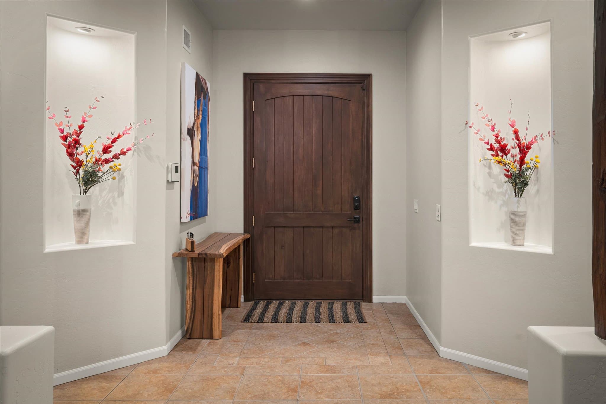 Large entry foyer | 11 foot ceilings