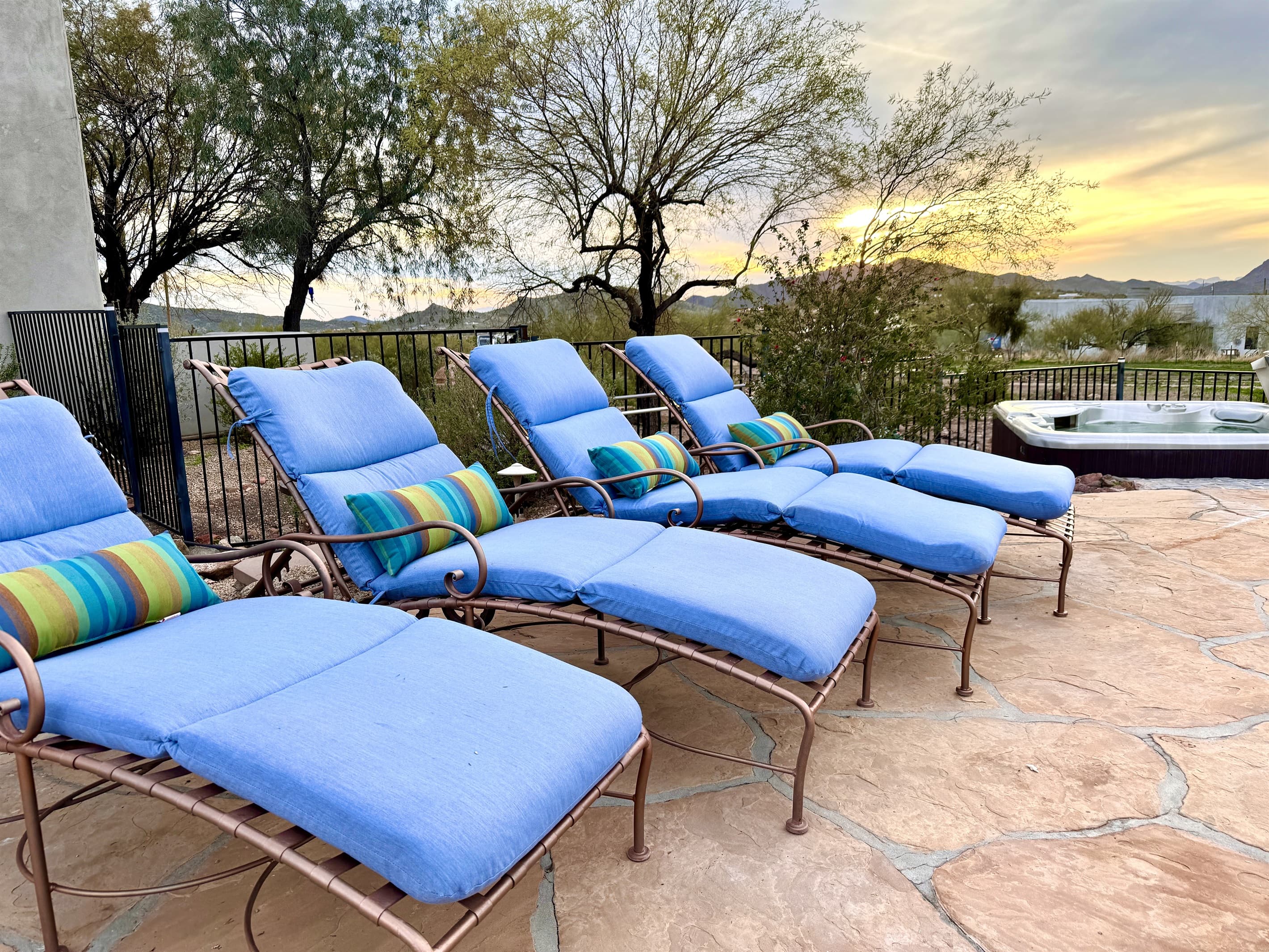 Chaise lounge | Pool side