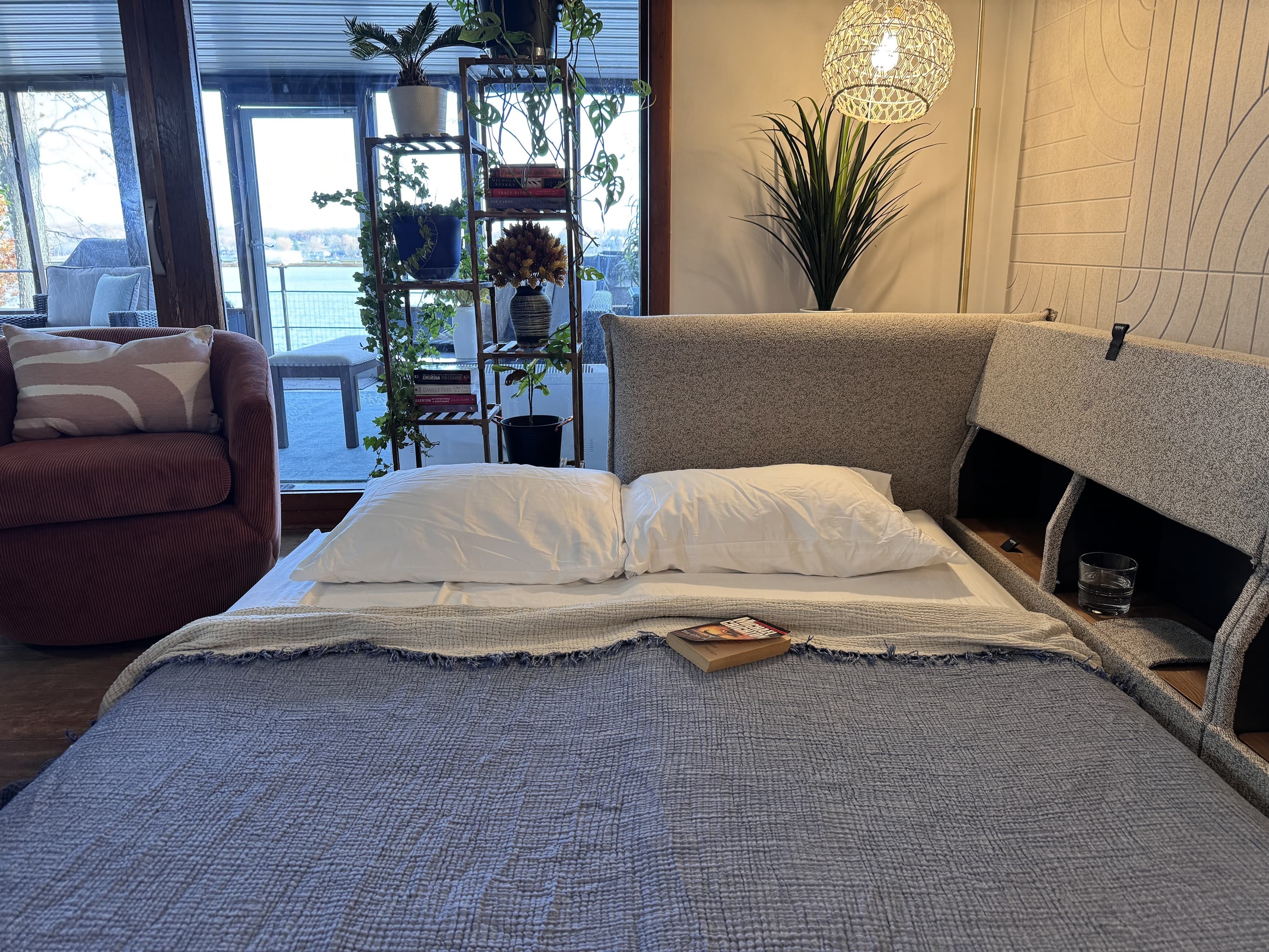 Quality Koala Queen Sleeper with bedside nooks. No metal bars here!