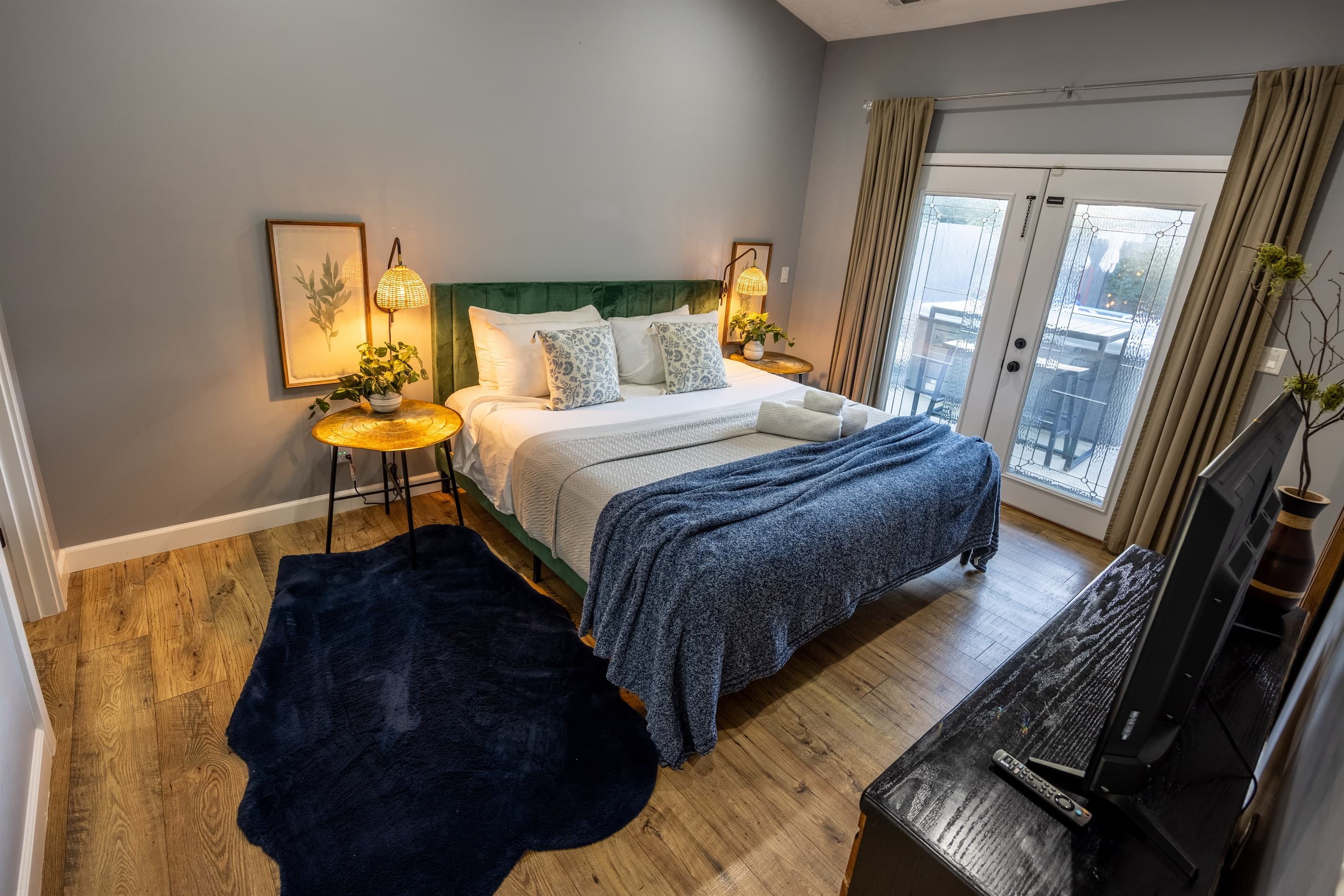 Bed 1 | 1st Floor | King Bed