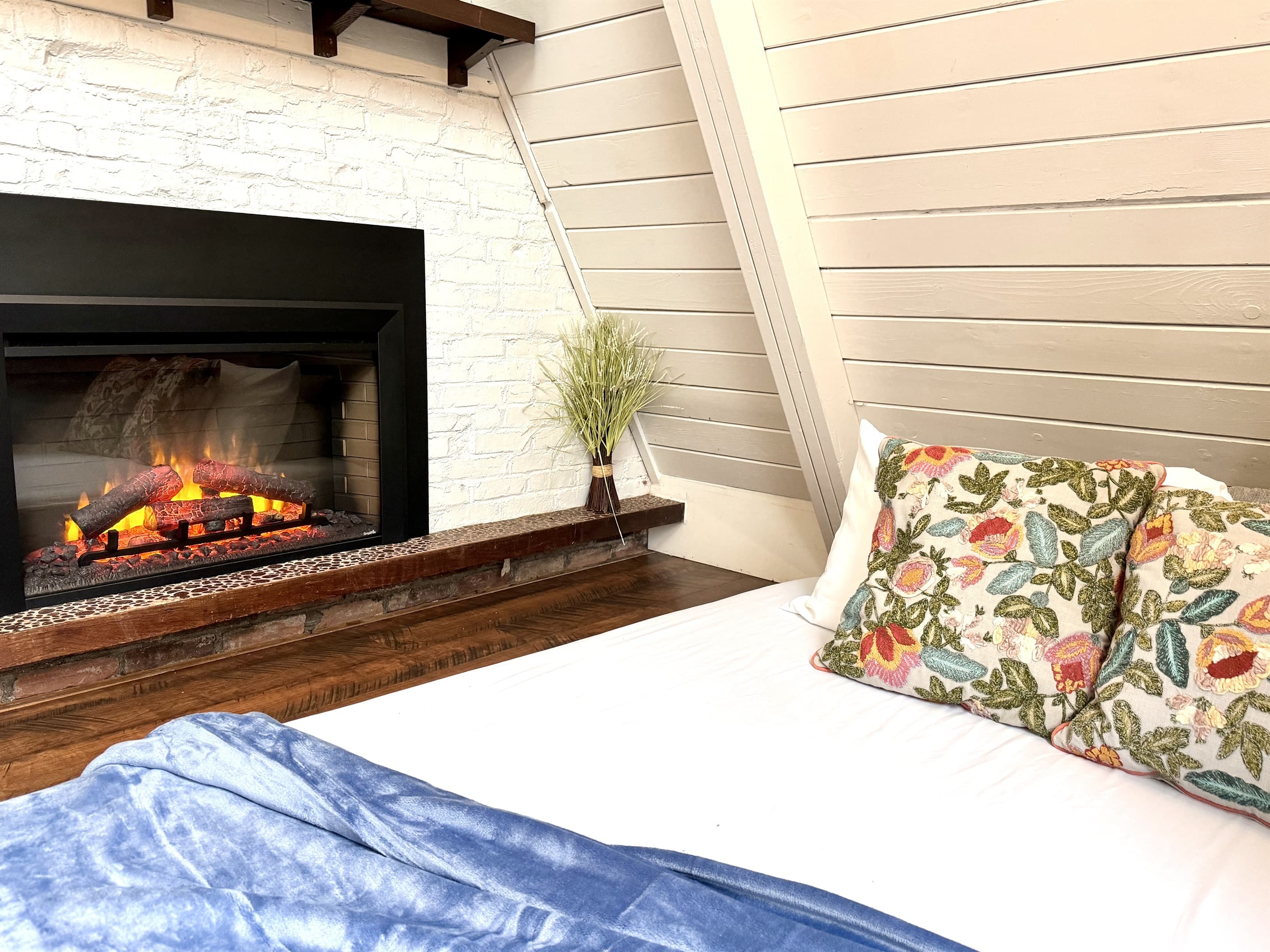 Cozy | Easy Electric fireplace