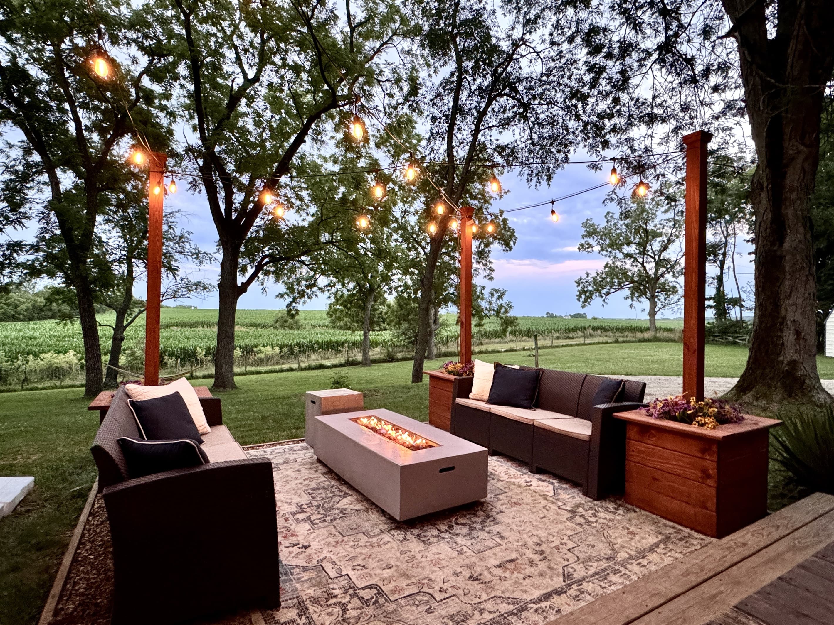 Fire table | Seating for 6
