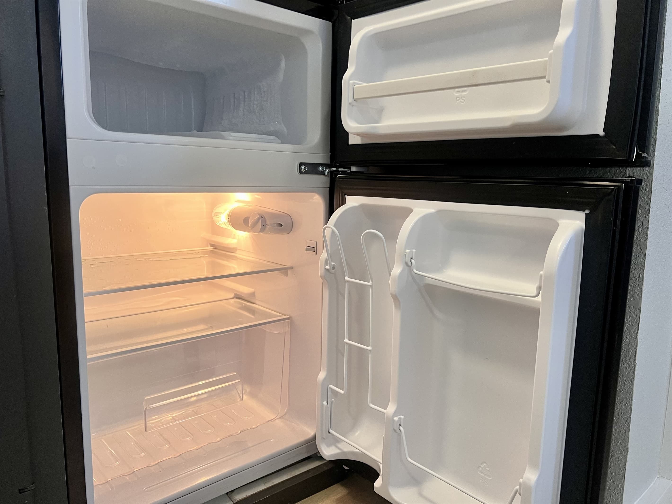 Mini Fridge | Separate Freezer
