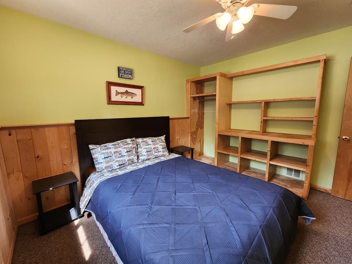 Lower level bedroom with Queen sized bed