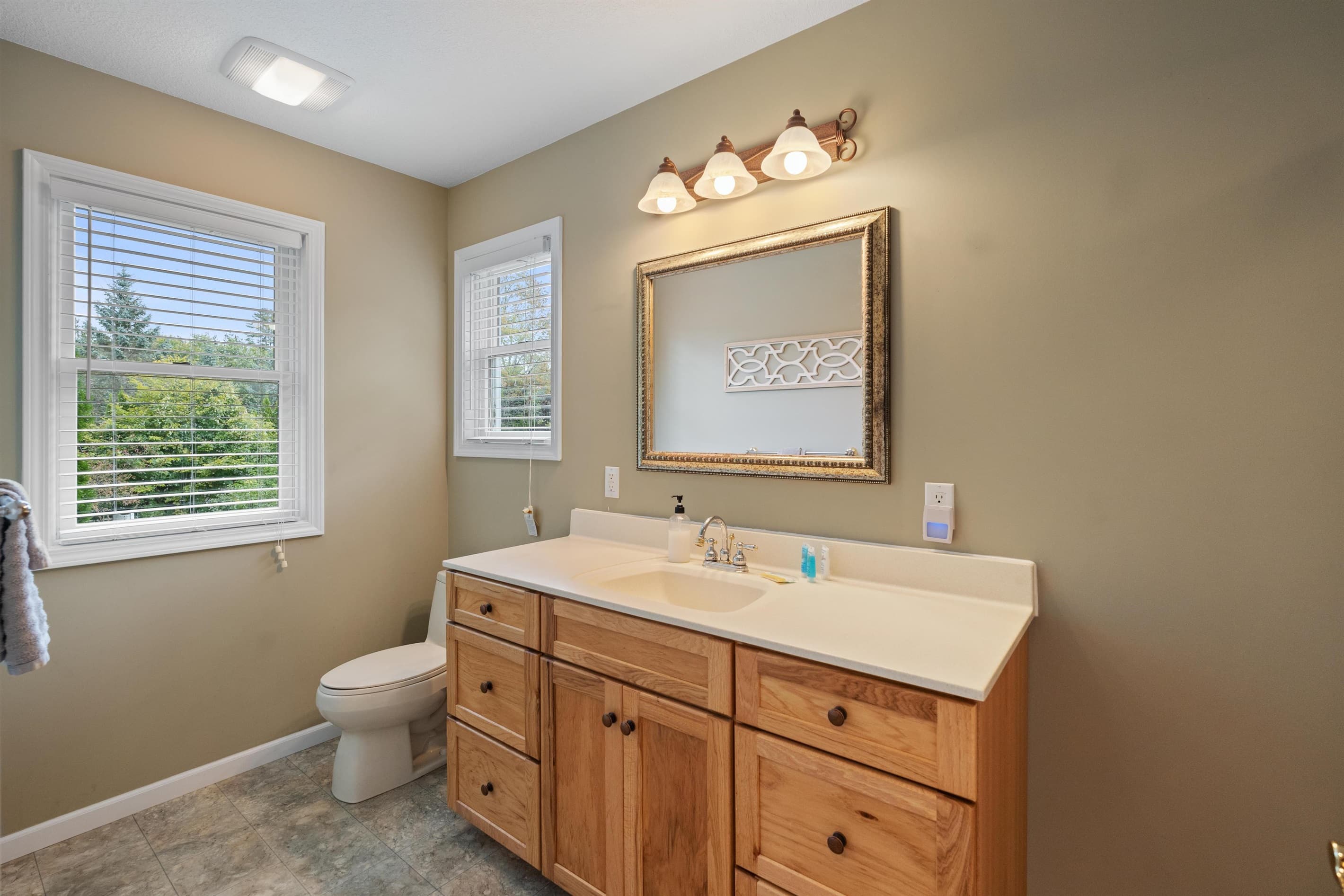 Second floor queen suite bathroom