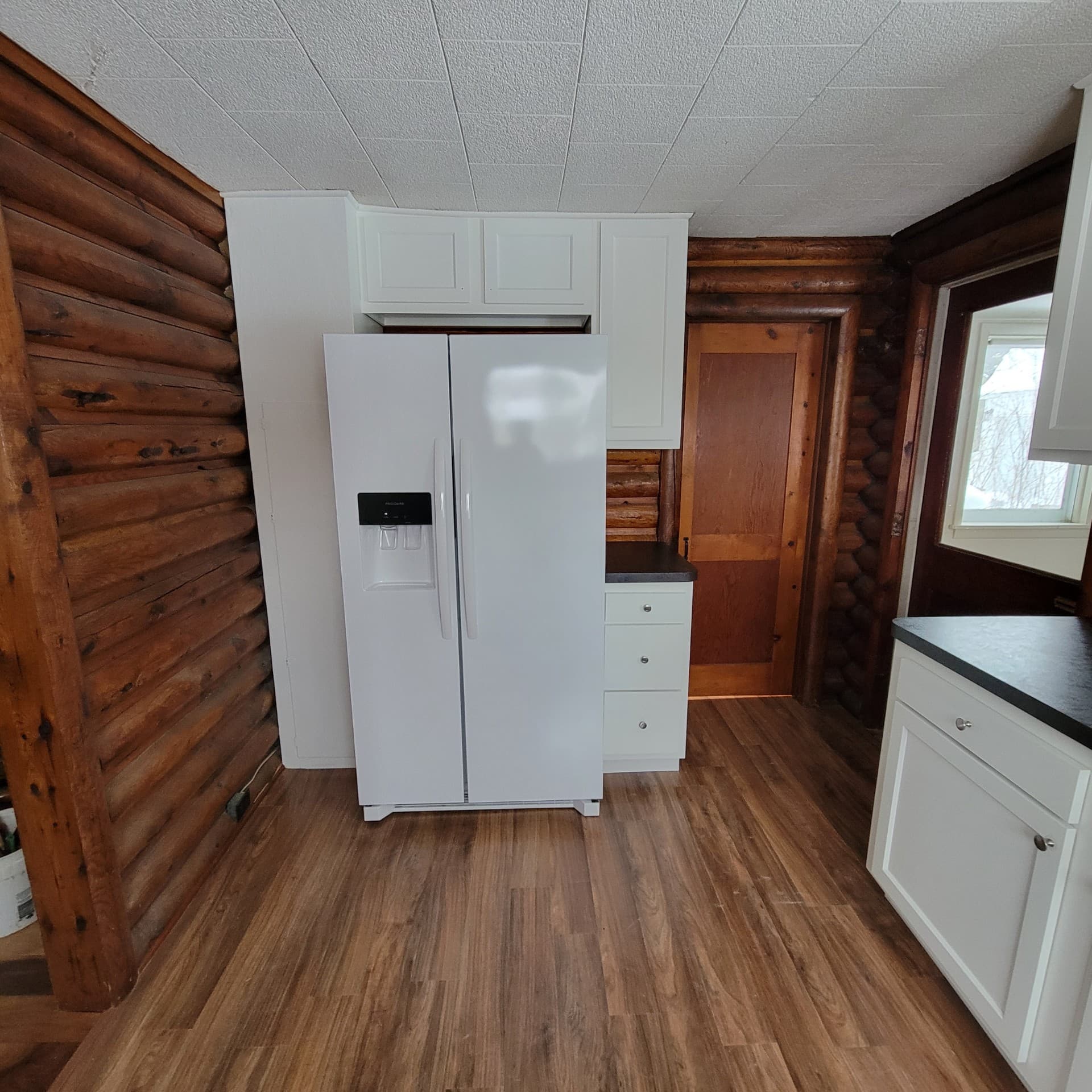 Large Refrigerator with ice and water dispenser