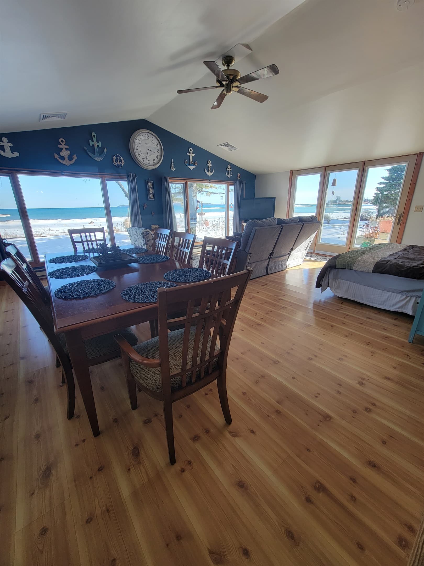 Spacious with lots of natural light and windows of the amazing lake view. Additional full sized bed is isolated from the other bedrooms in this area.