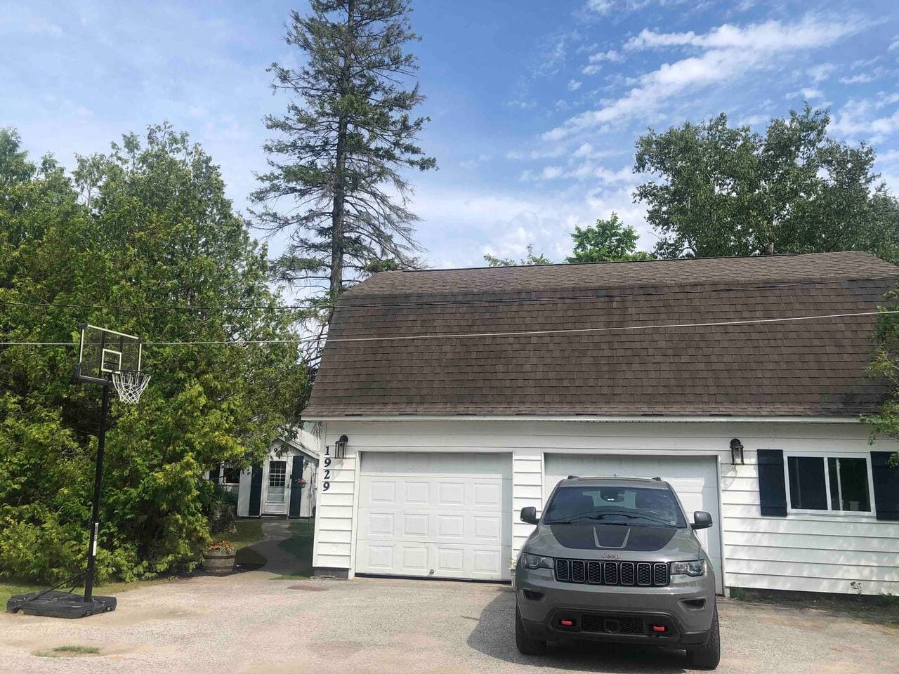 The Driveway allows parking for 3 cars. Garage is not available for guests. 