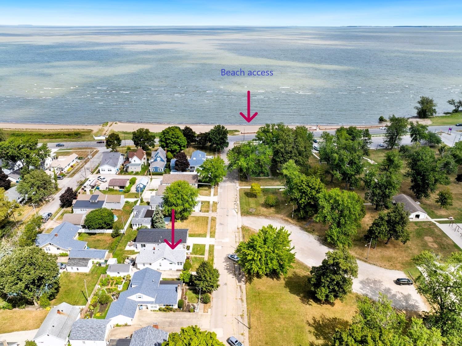 Beach access 4 doors down