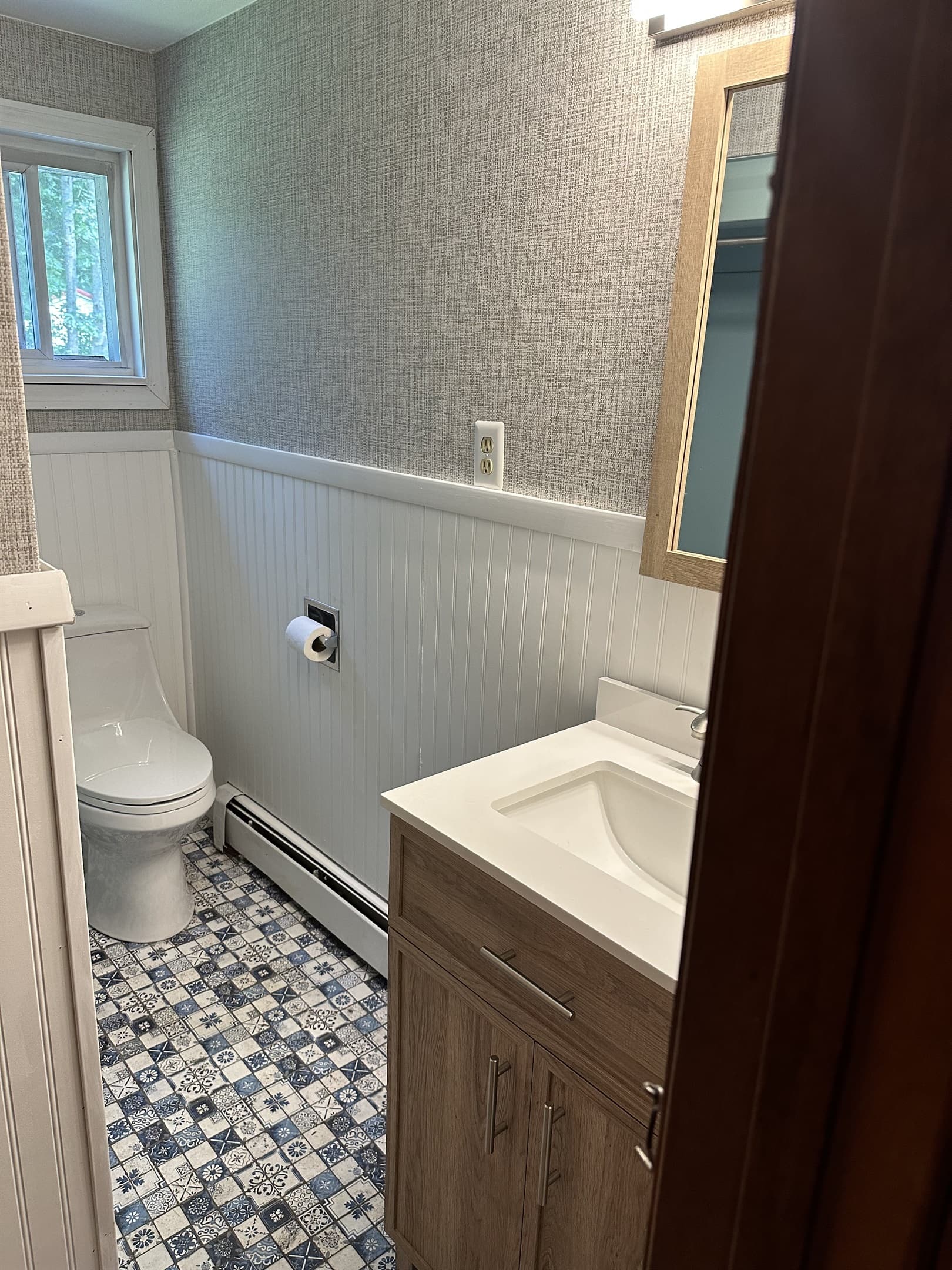 Full bathroom on the main floor