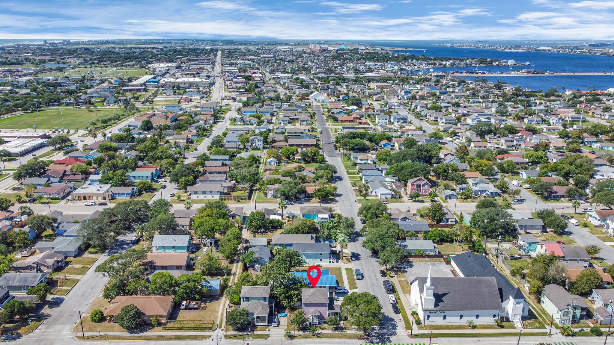 Summer Bliss (pinned) in the Galveston neighborhood — a short walk from the beach and within 10 minutes of Pleasure Pier, Moody Gardens, and the cruise terminals.