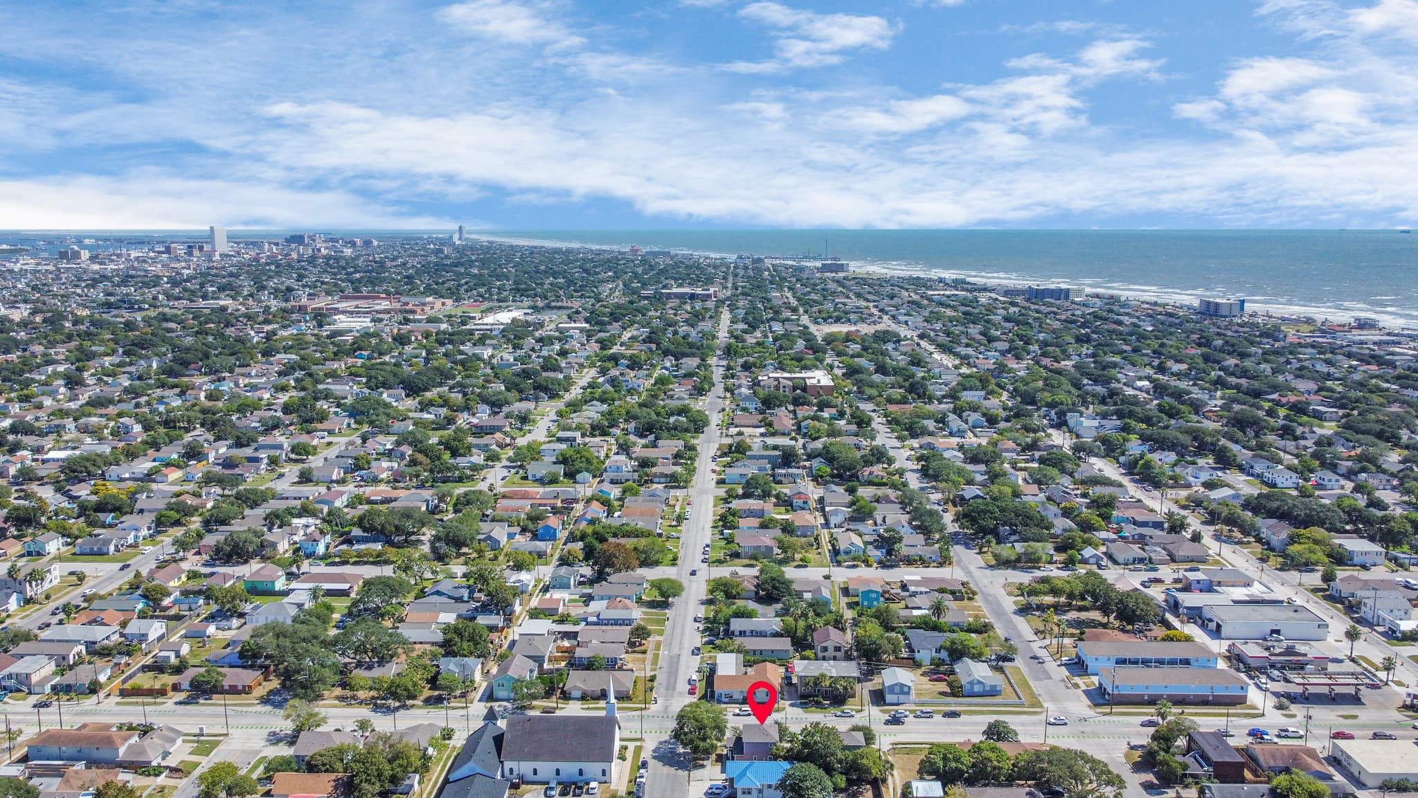 Summer Bliss sits in one of Galveston's most walkable neighborhoods — the Gulf of Mexico is visible from the air and walkable from the front door.