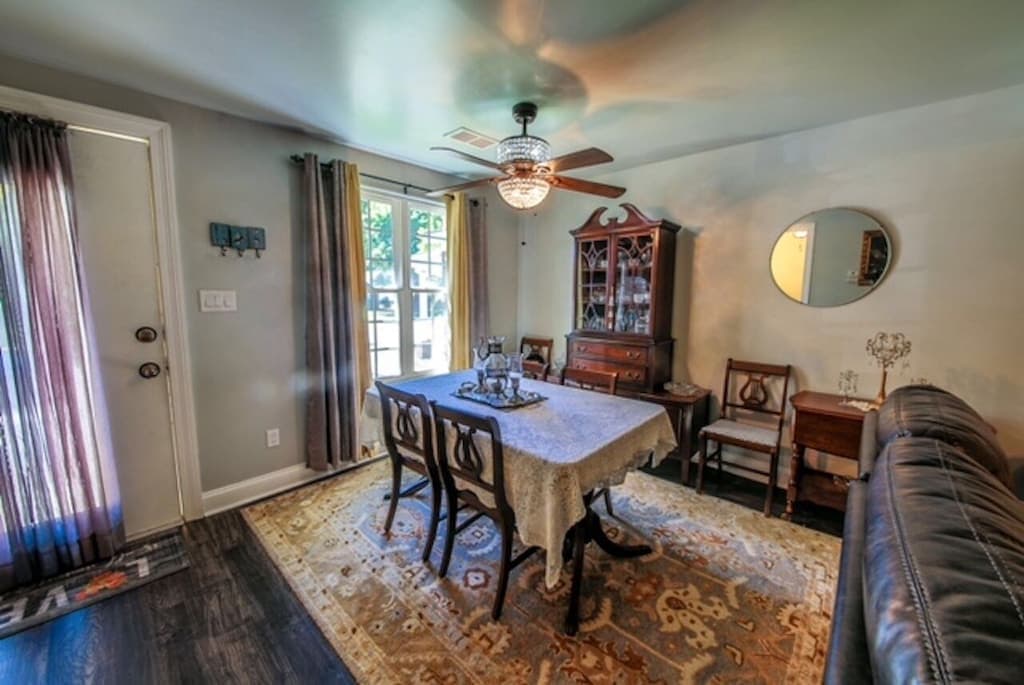Whether you want a formal meal or a casual bite, the dining area seats the group comfortably.