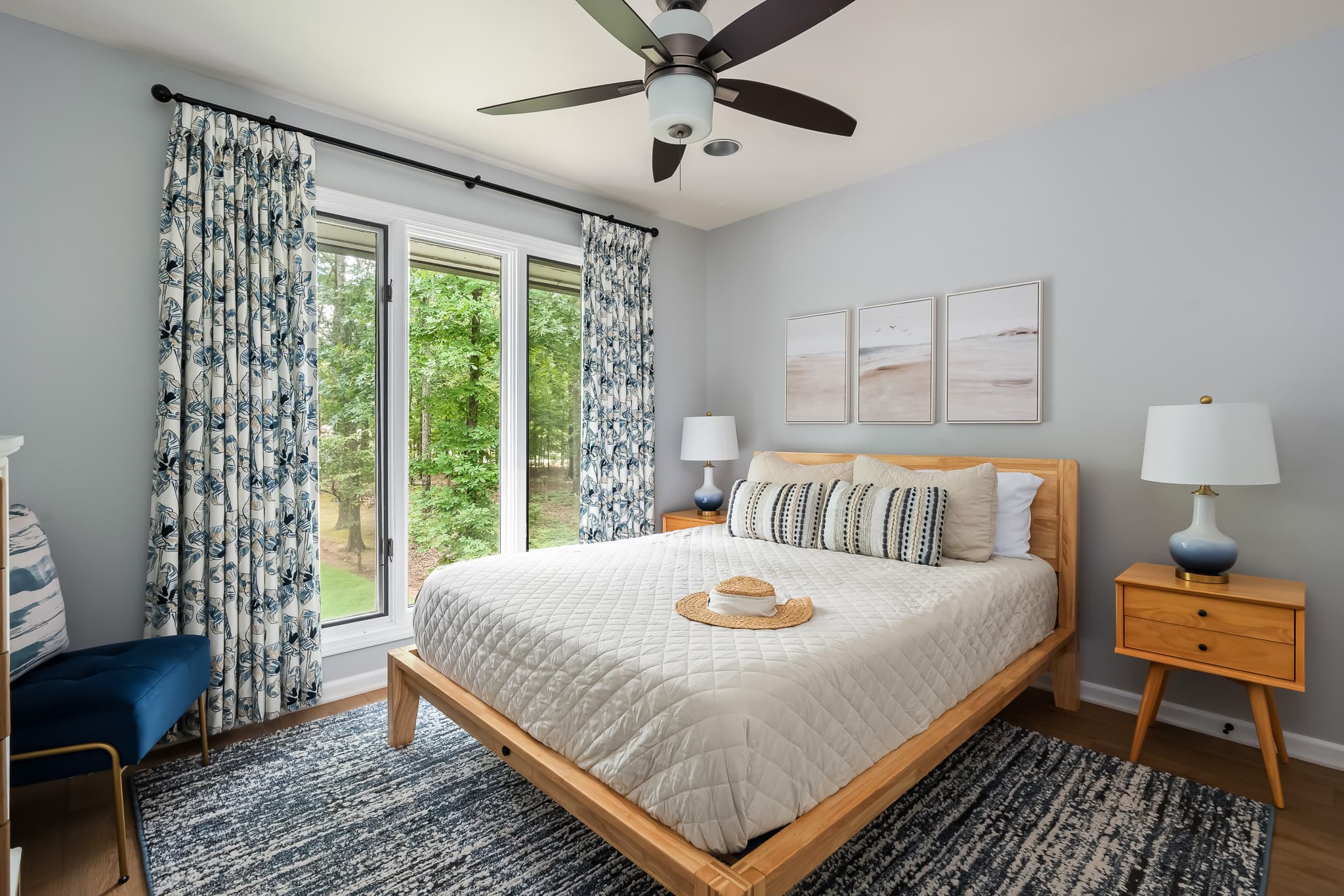 Queen bed
