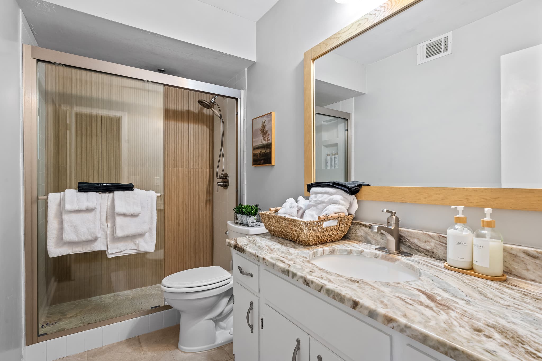 Luxury Bathroom with Rainshower