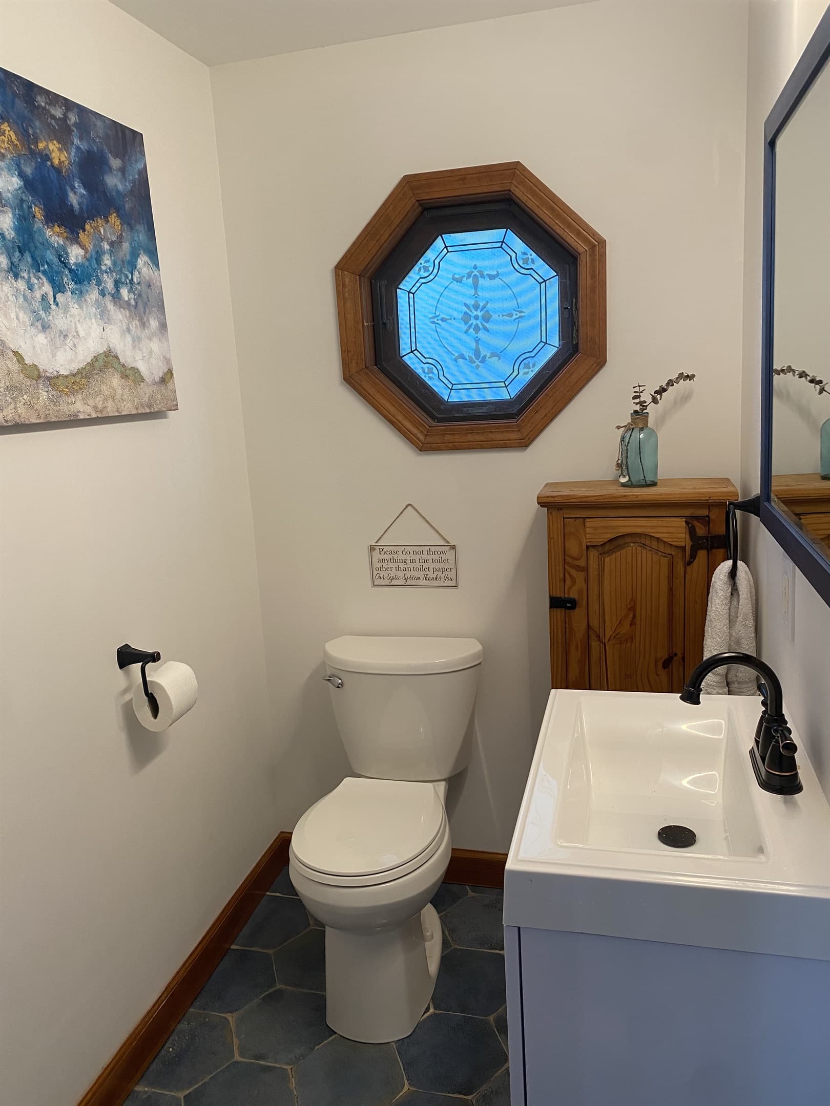 Main Floor 1/2 bath