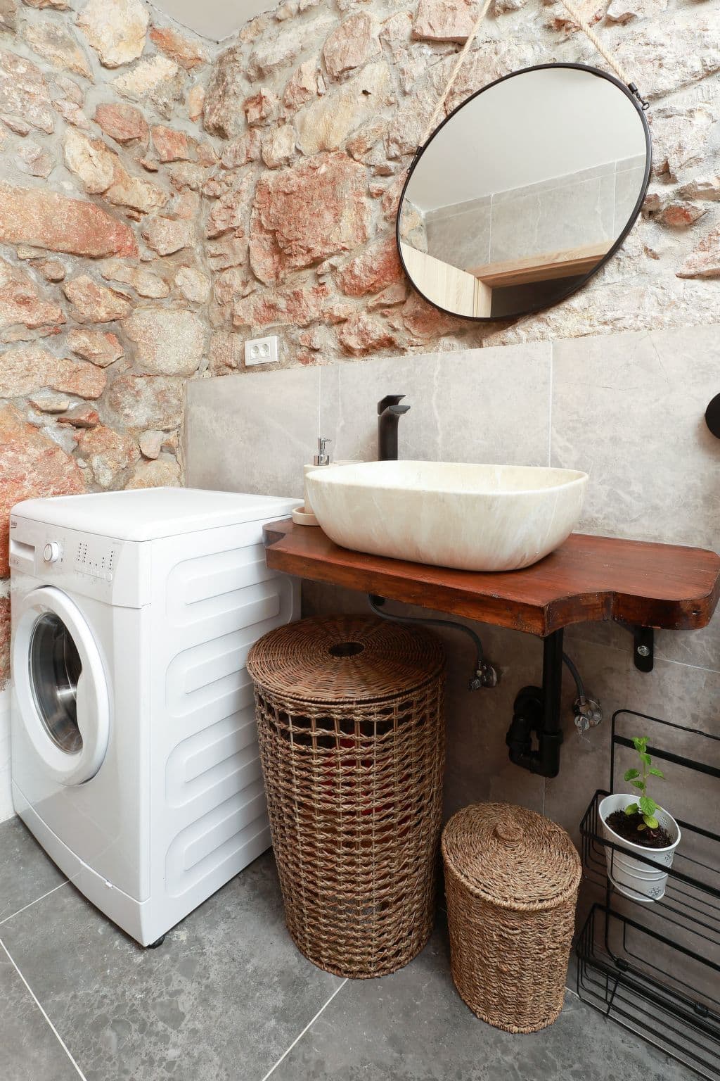 Bathroom / Wellness