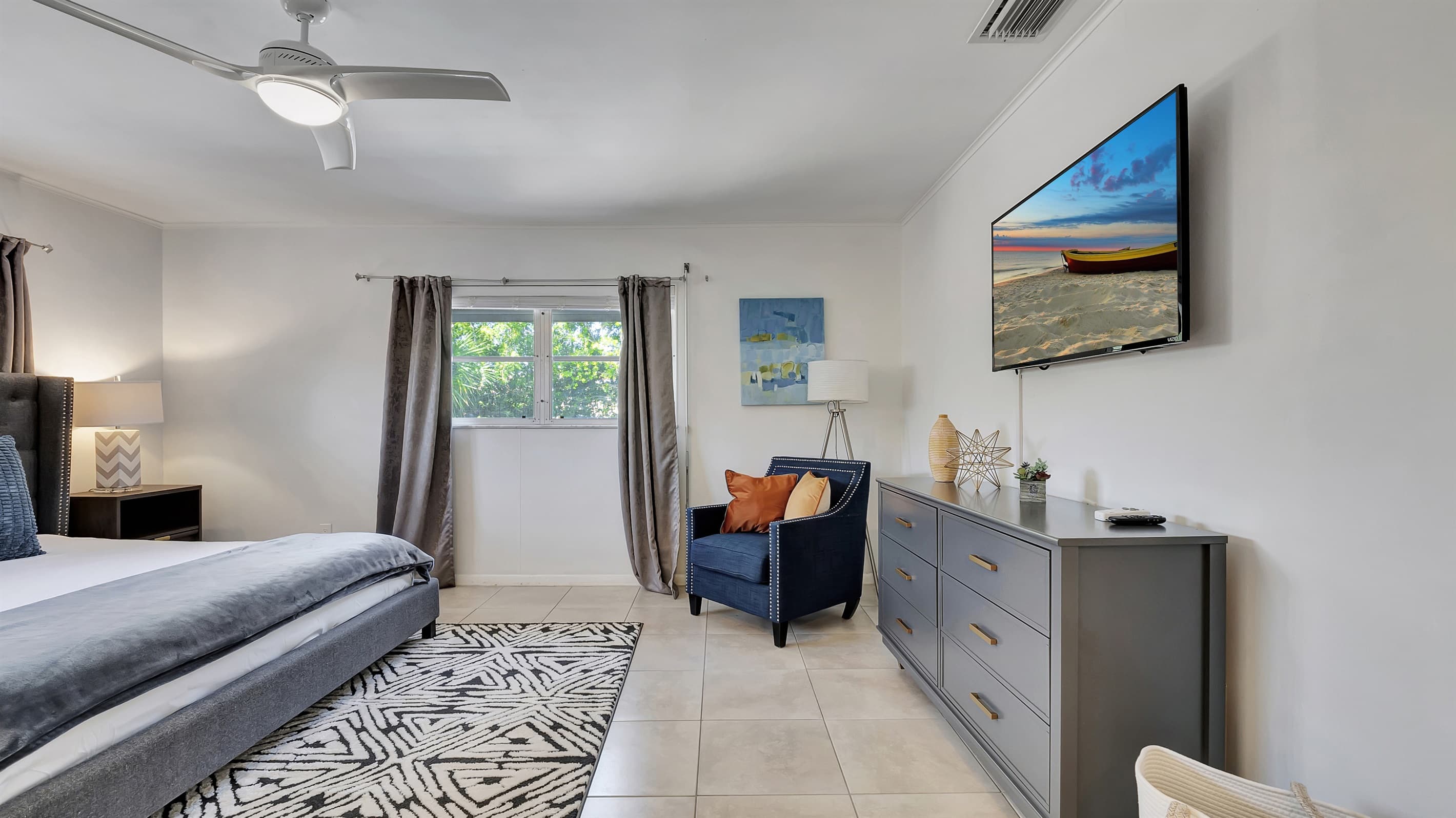 A perfect primary bedroom
