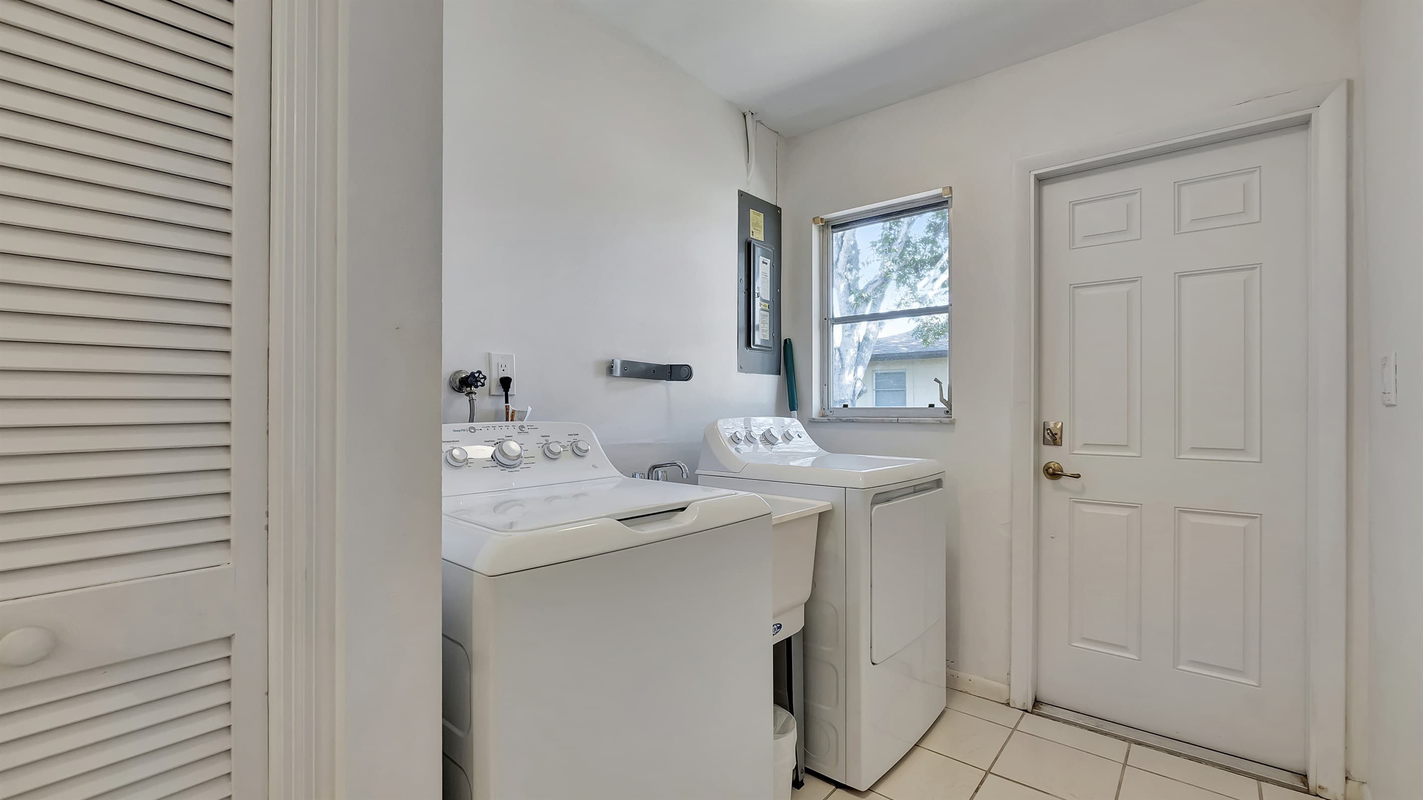 Washer and dryer for your laundry