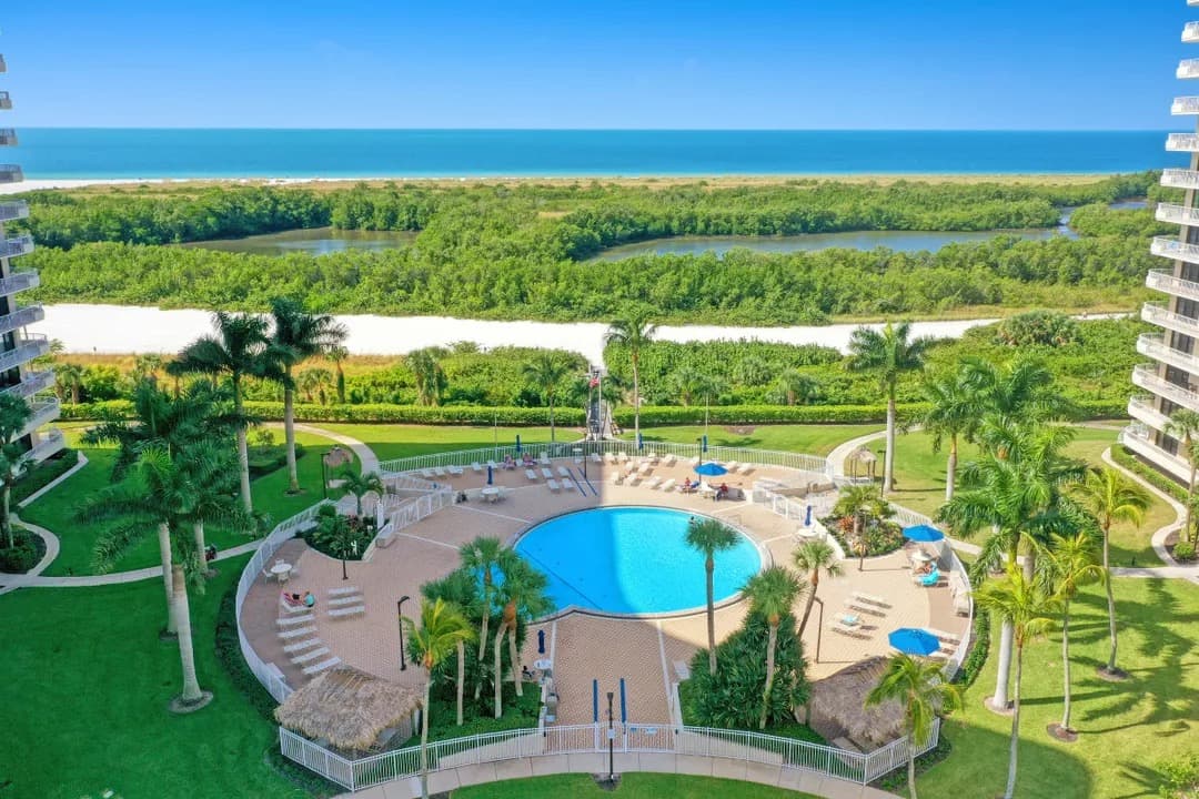 The pool is open from dawn to dusk.