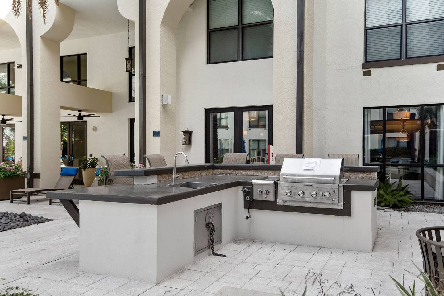 Bring your kabobs! There is an outdoor kitchen in the courtyard with outdoor dining. Or if you don't want to cook, some of Westshore's best restaurants are just a walk or short drive away.