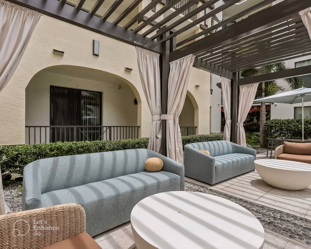 Enjoy a day relaxing at the pool under these cabanas. No extra charge. This is the perfect place!