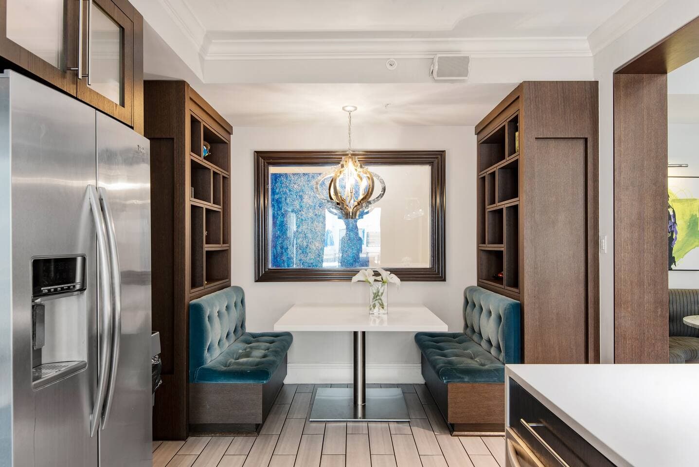 The community lounge has additional spaces for working from home if you want to switch it up.