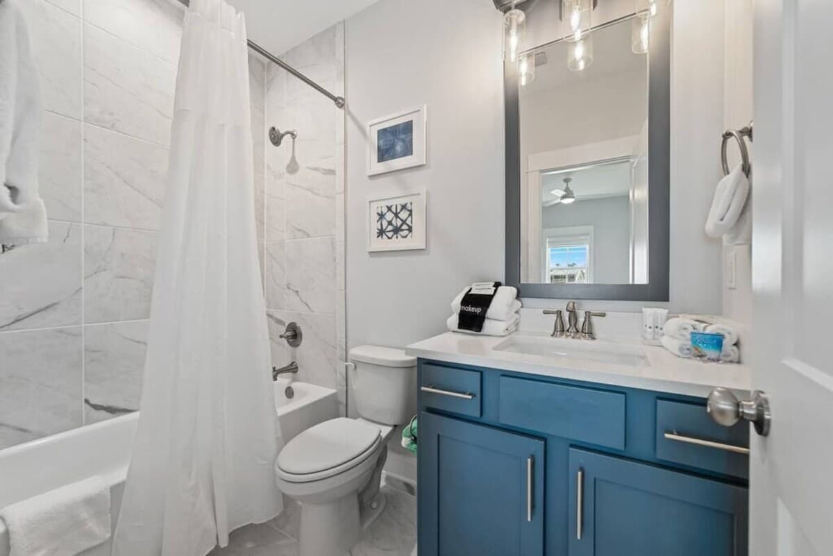 Two Queen Bathroom