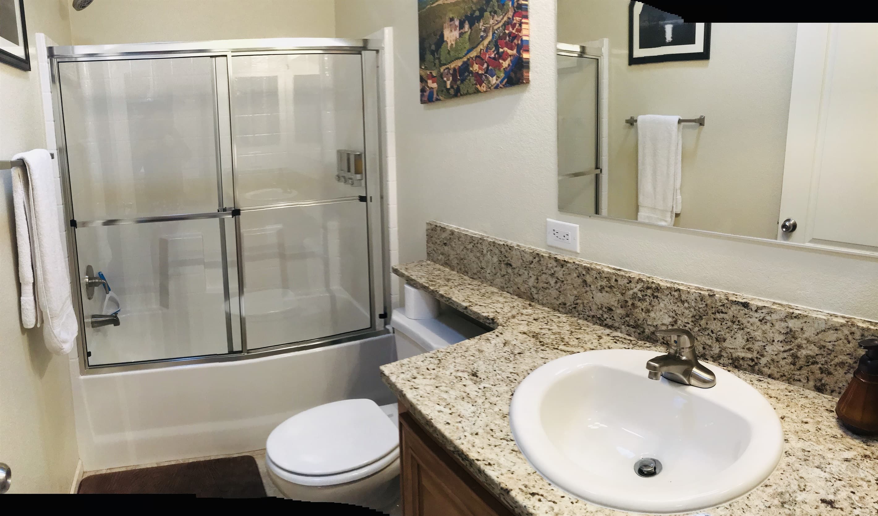 Antelope Canyon House Hall bathroom