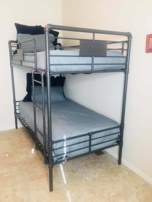 3rd bedroom with twin over twin bunk