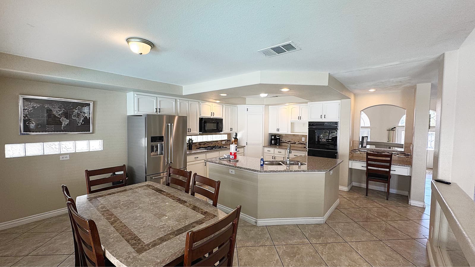 NV8876 kitchen : dining.png