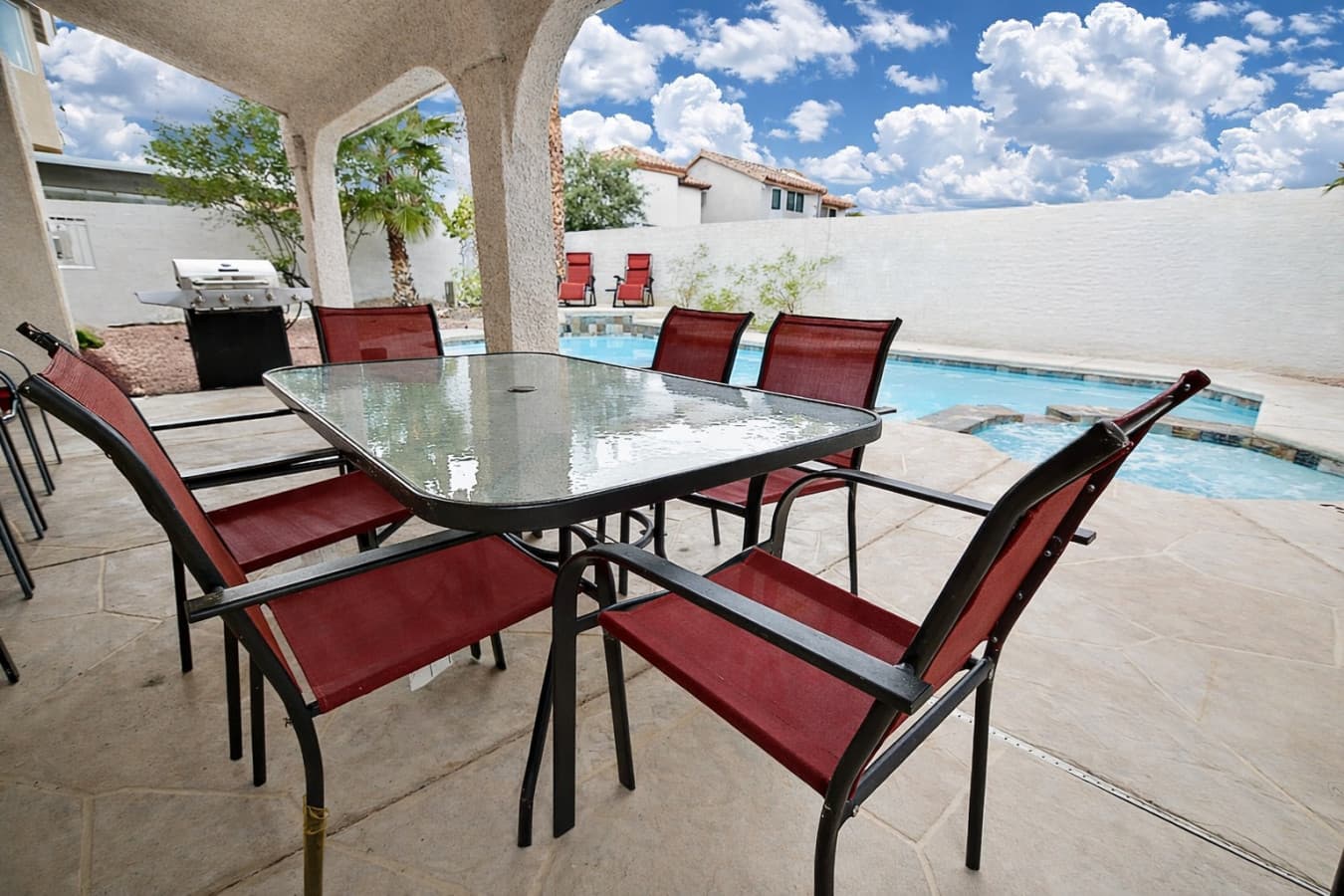 NV8876 patio.png