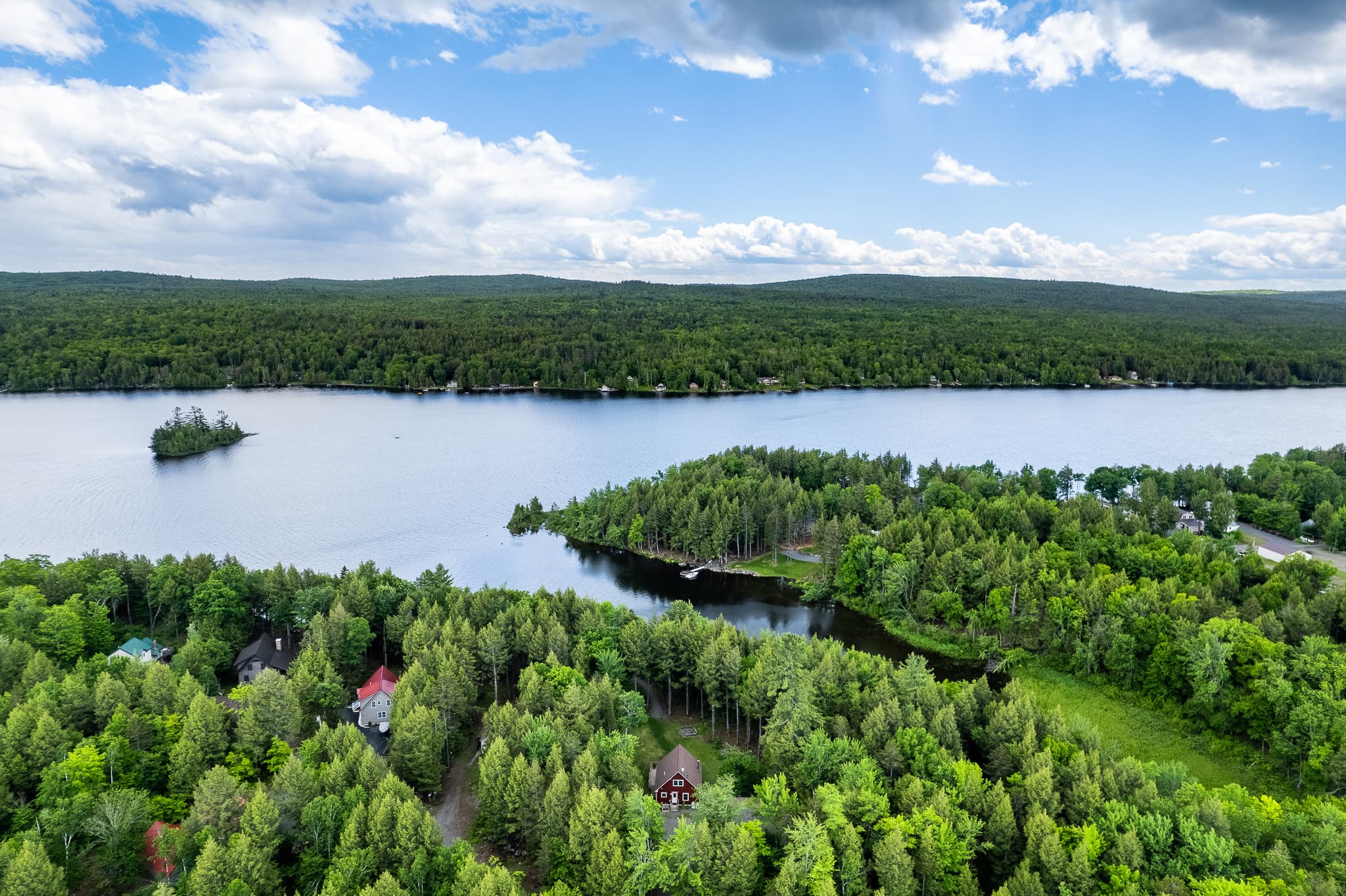 Beautiful Maine surroundings with mountains and nature all around you!