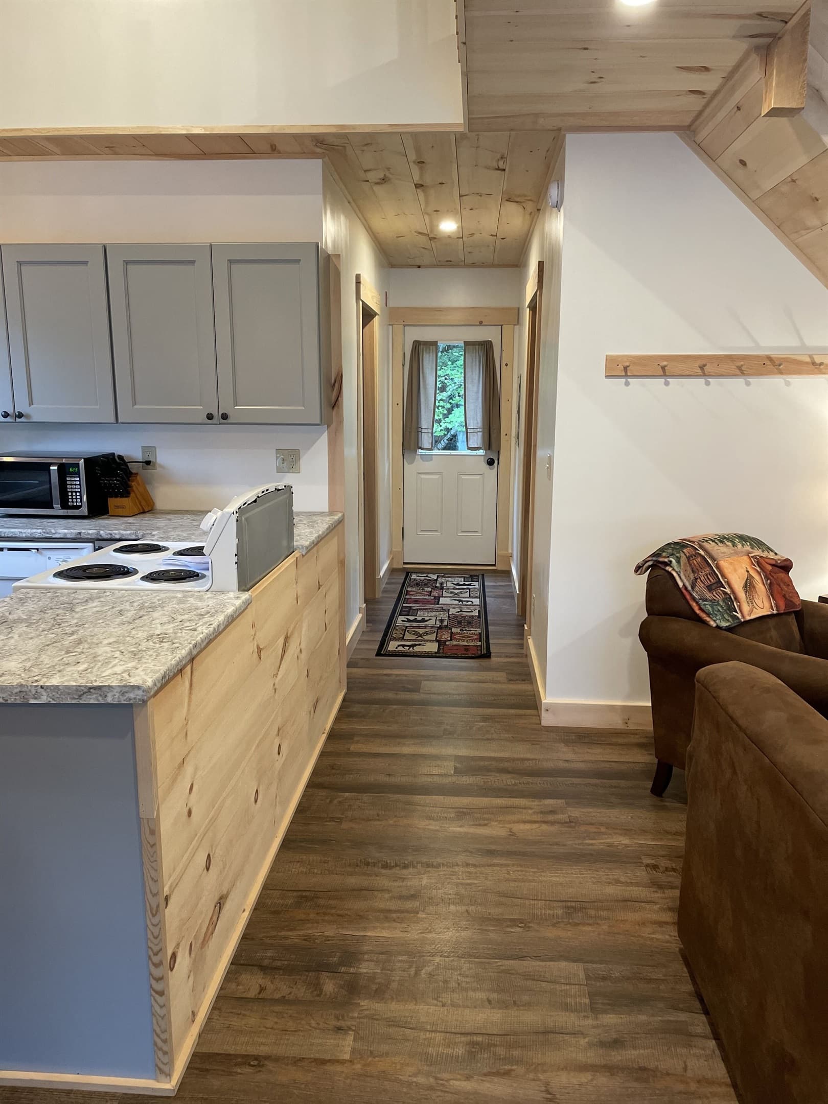 Fully equipped kitchen open to living room