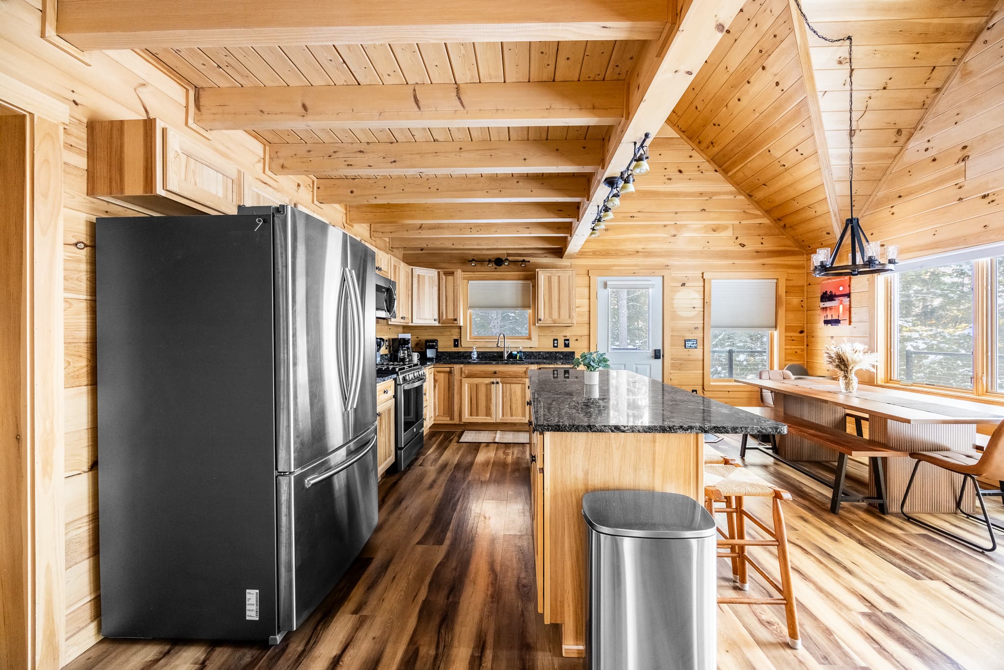 Full kitchen