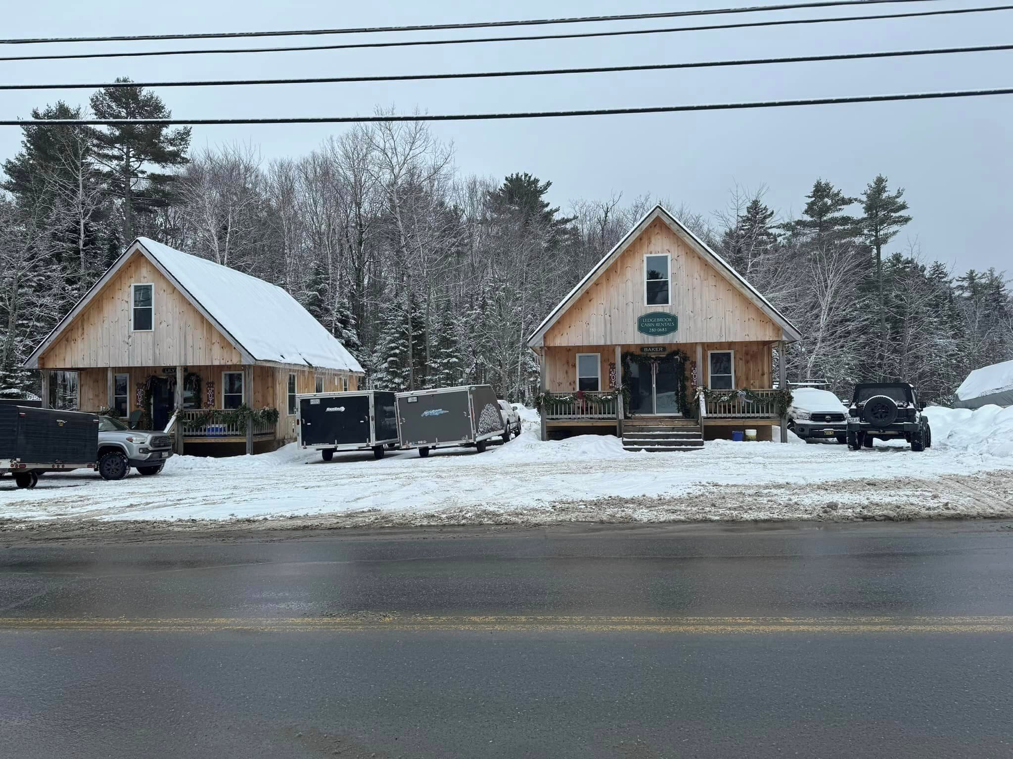 Snowmobilers dream: trails access, space for trailers, and walk to restaurants!